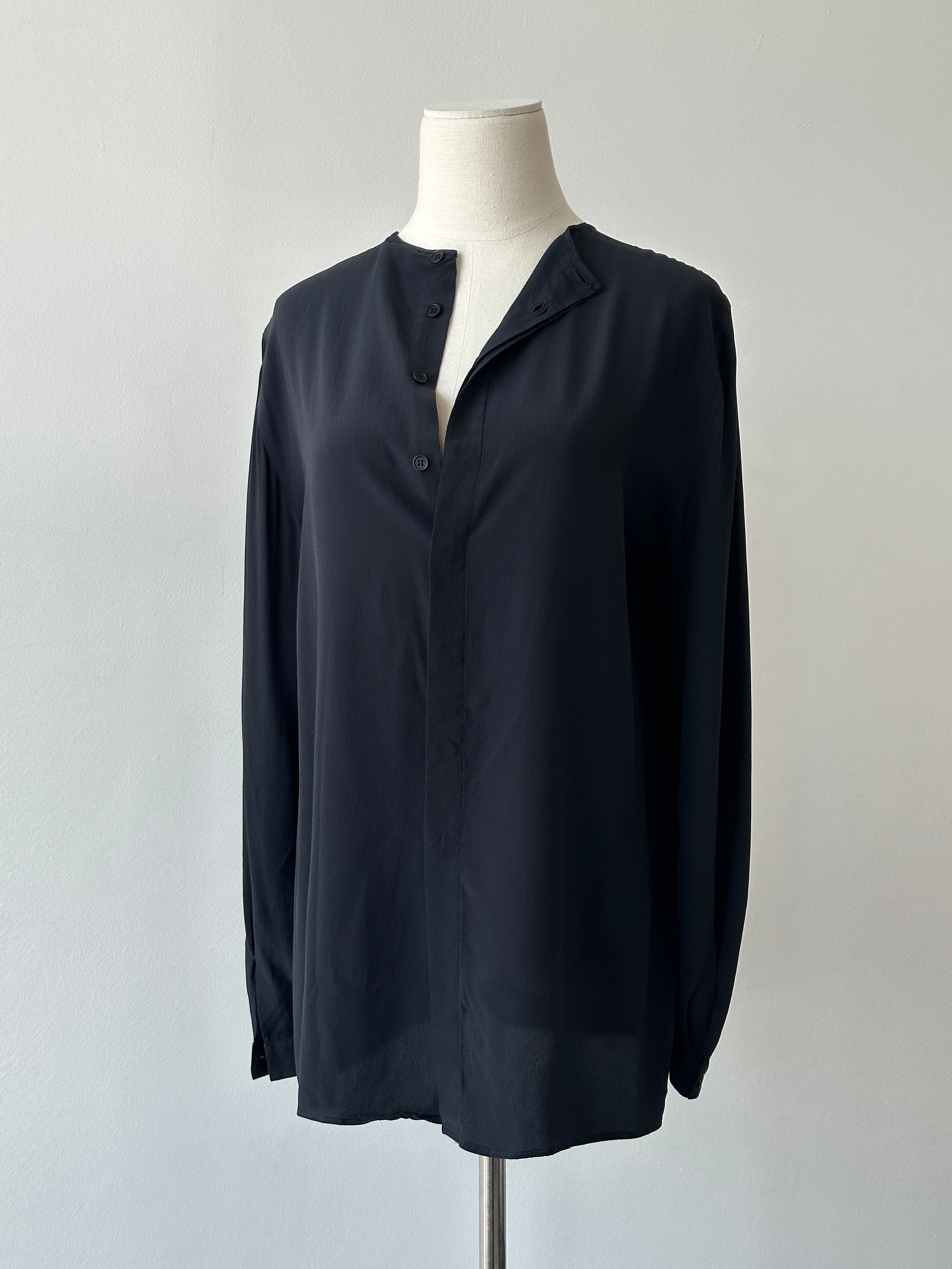 Giorgio Armani 1990s Pure Silk Button Back Shirt - M