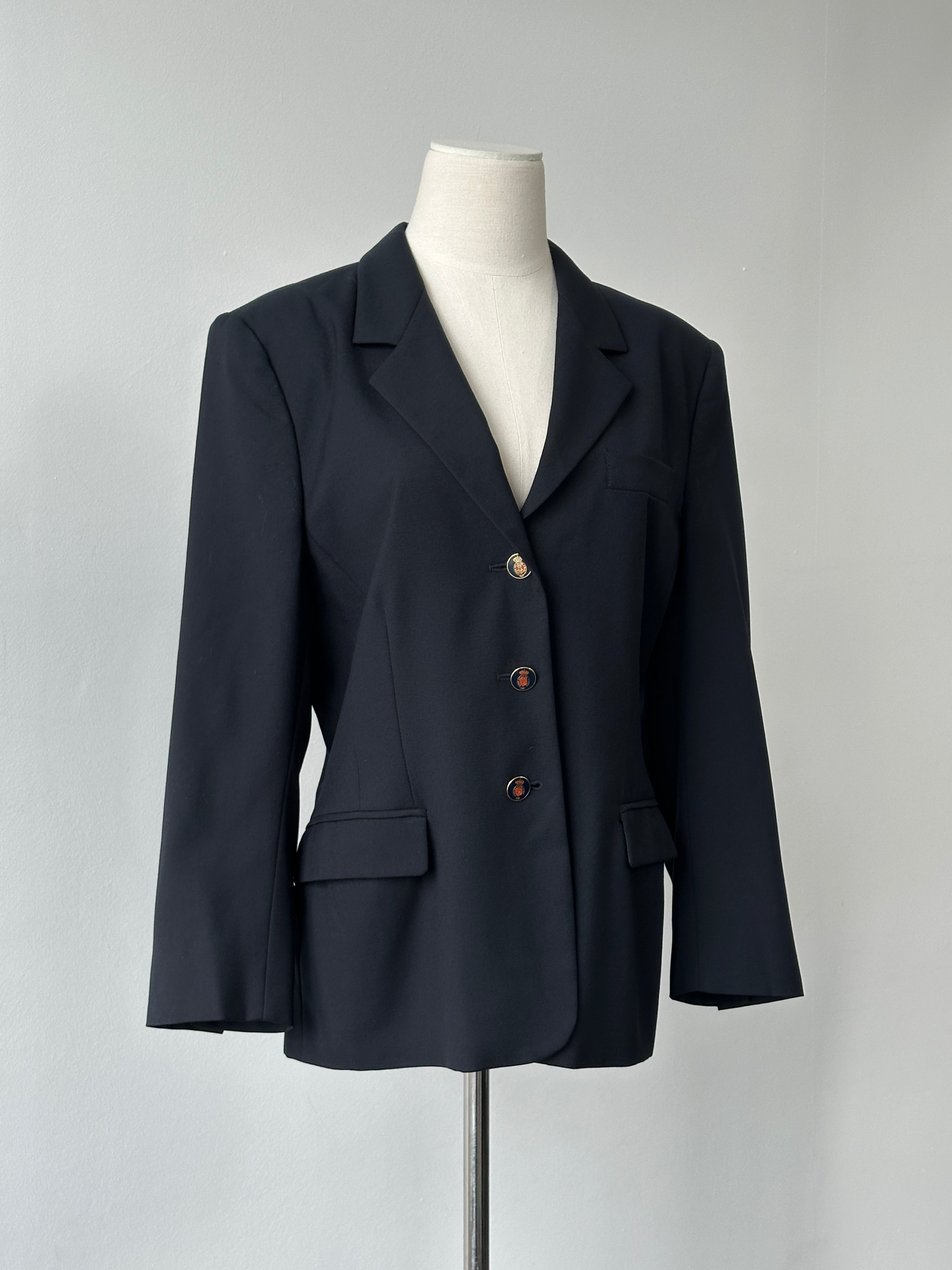 Max Mara Weekend 1990s virgin wool bespoke button jacket, size S, showing tailored fit with front buttons and classic collar.