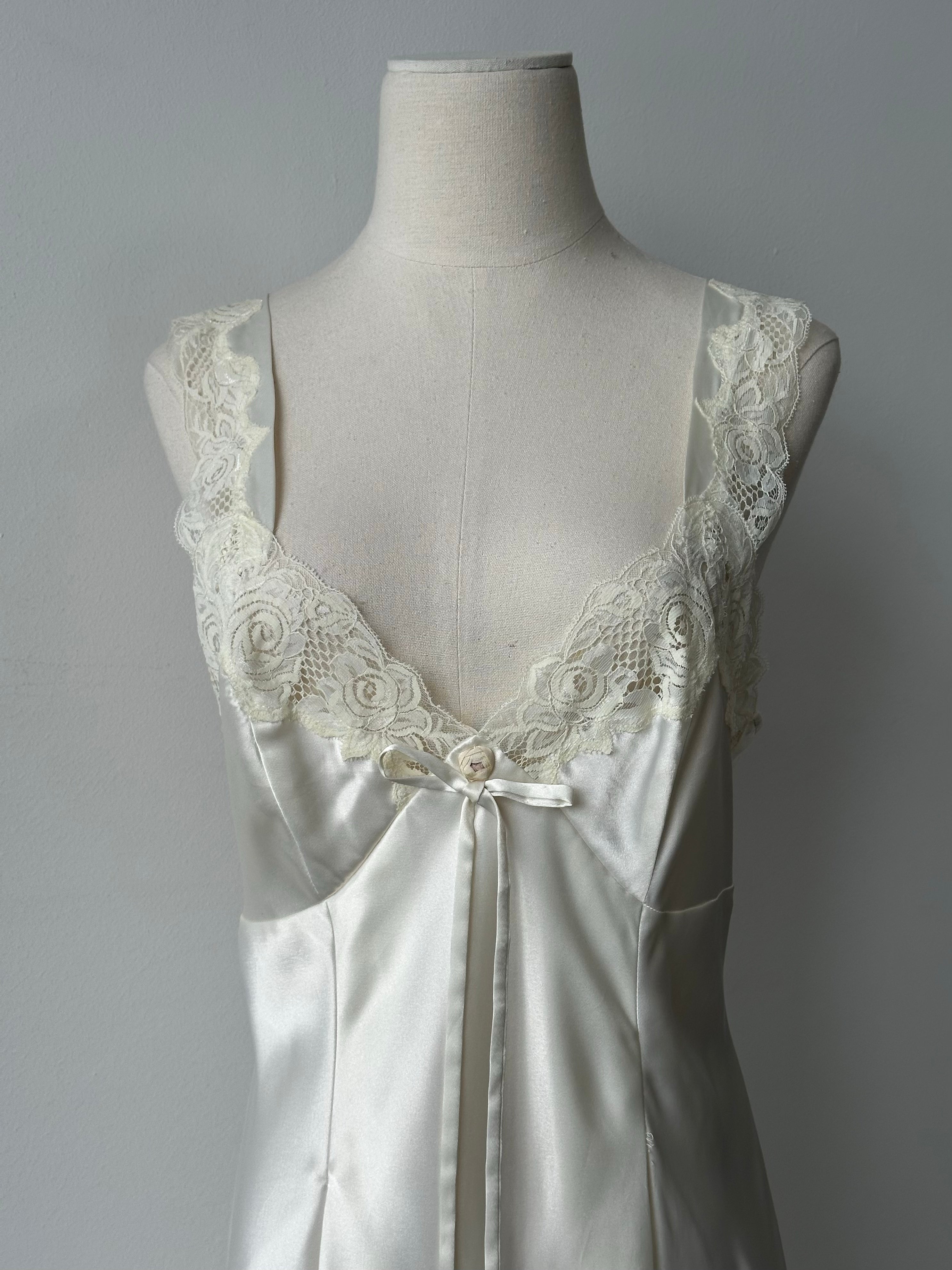 Victoria's Secret 2000s Lace Satin Slip Mini Dress - M