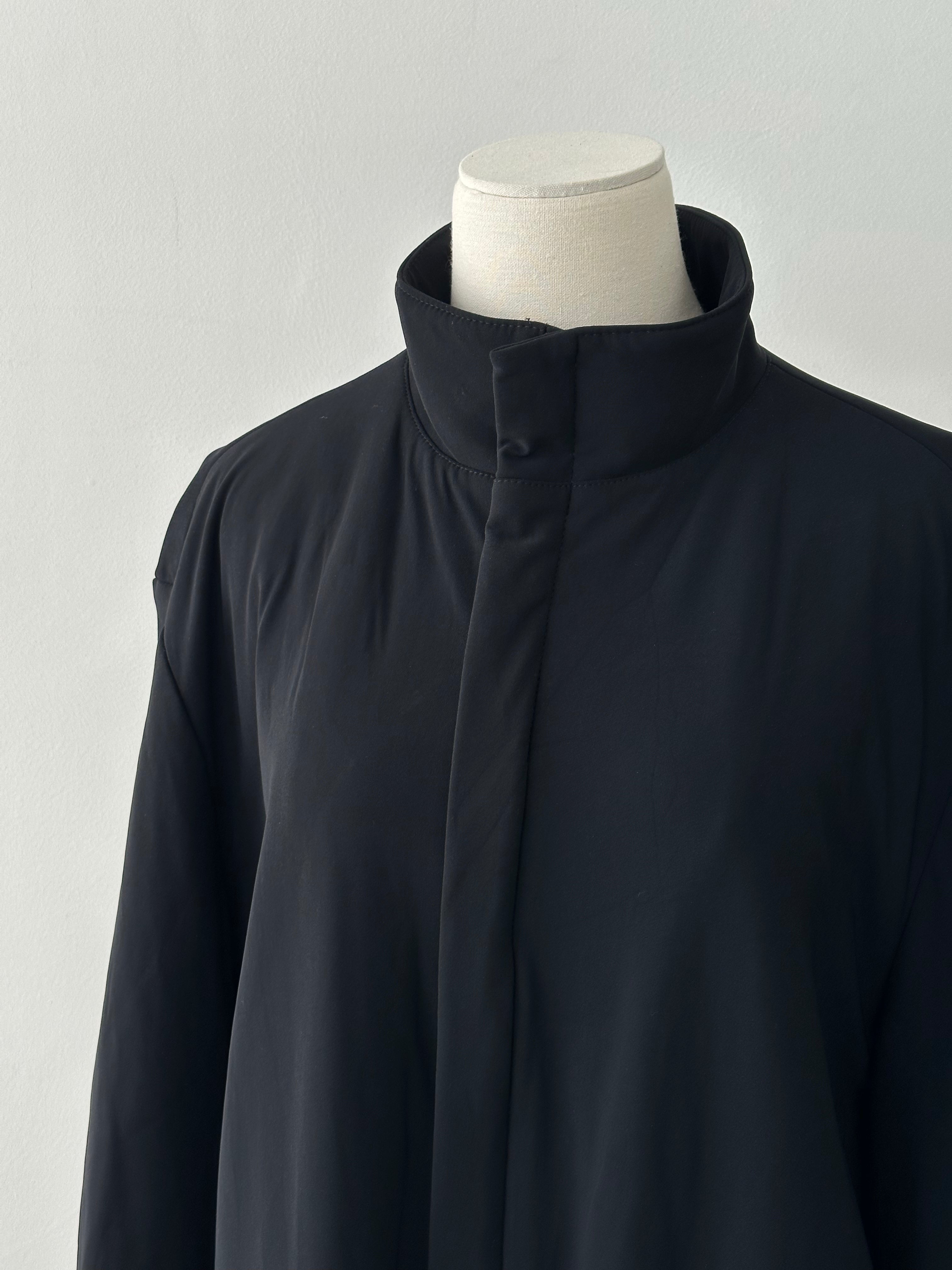 Hugo Boss 2000s cotton high-neck double-zip trench coat in size L, stylish black men's outerwear with collar and zipper details.