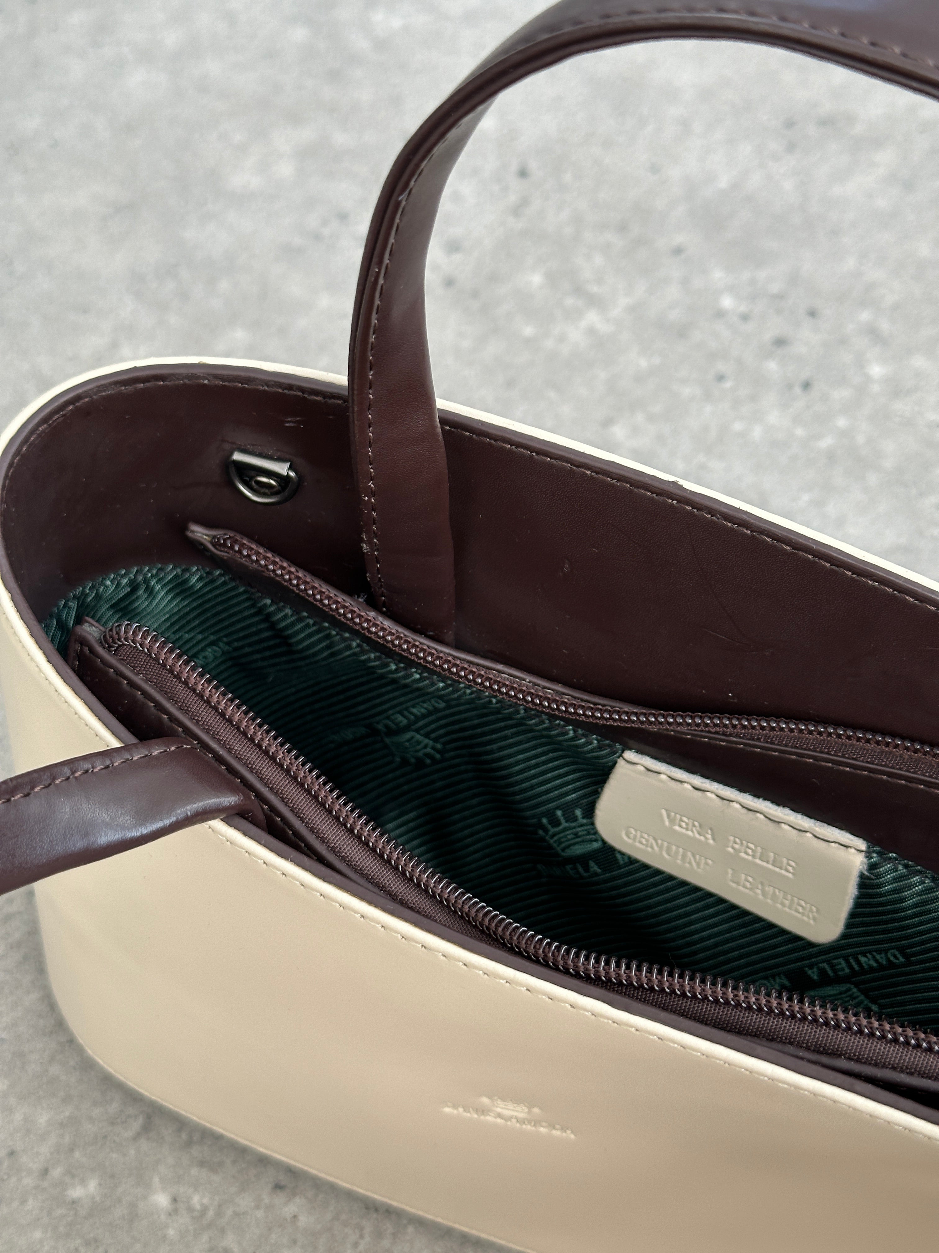 Italian Vintage 2000s Curved Leather Hand Bag