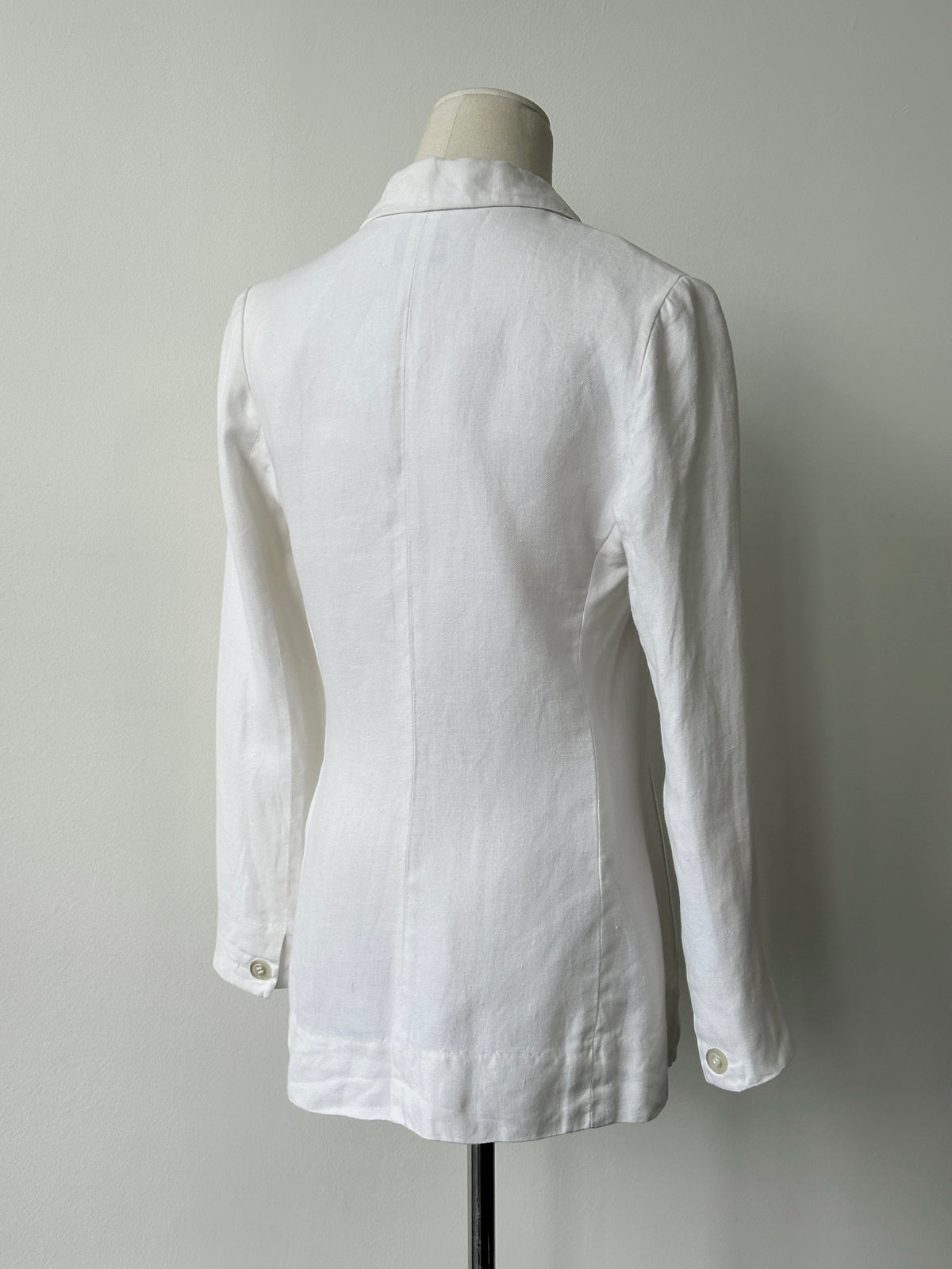 Max Mara 1990s pure linen single-breasted jacket in size S, shown on a hanger with a neutral background.