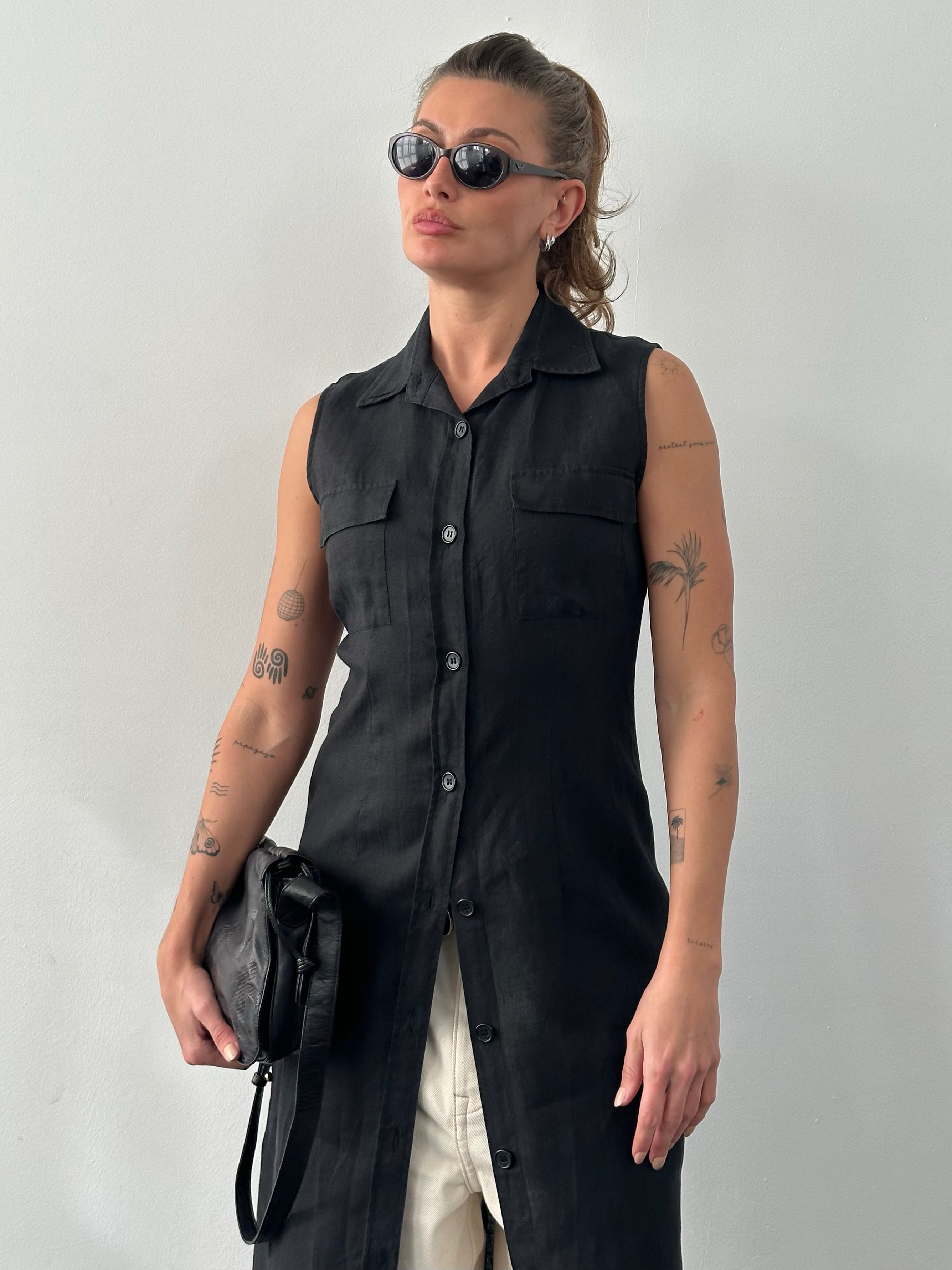 Mani 1990s pure linen sleeveless floor-length dress in size M, featuring a flowy design and classic 90s style.