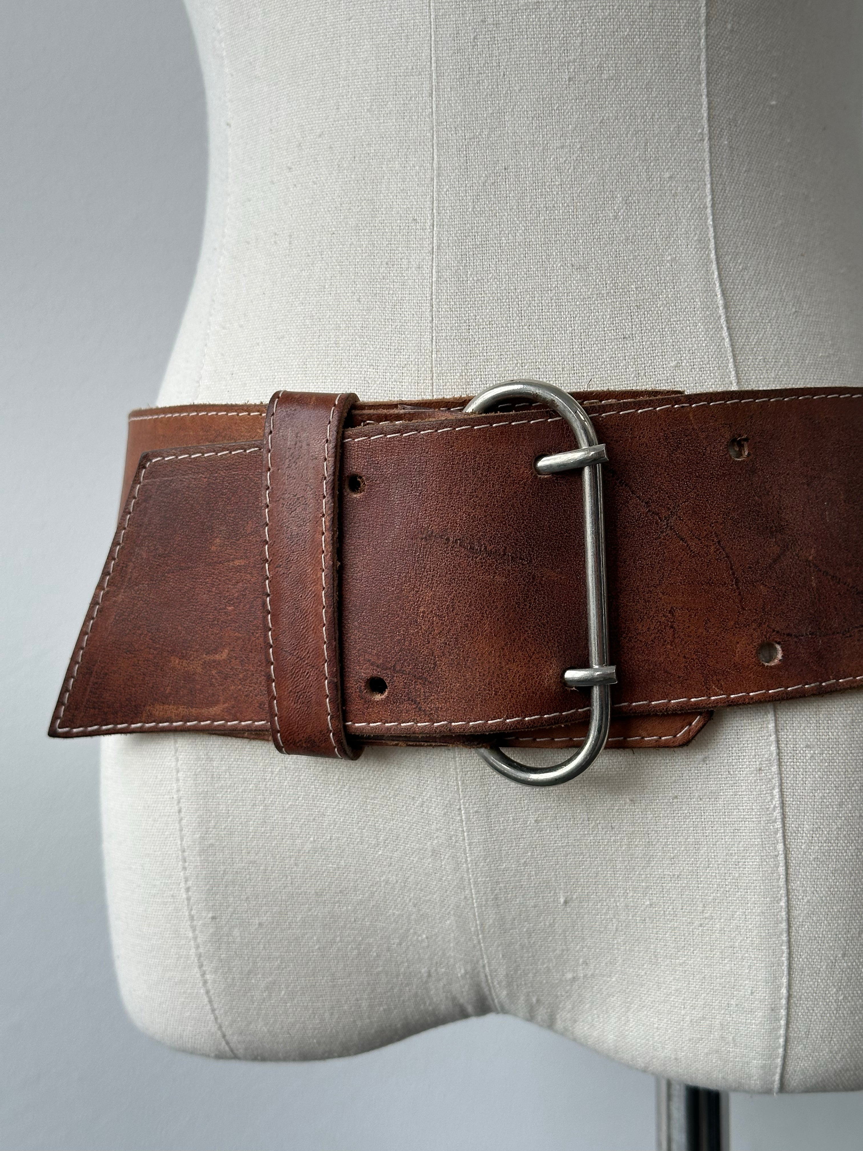 Vintage 1980s Aged Leather Chunky Belt - W25-32