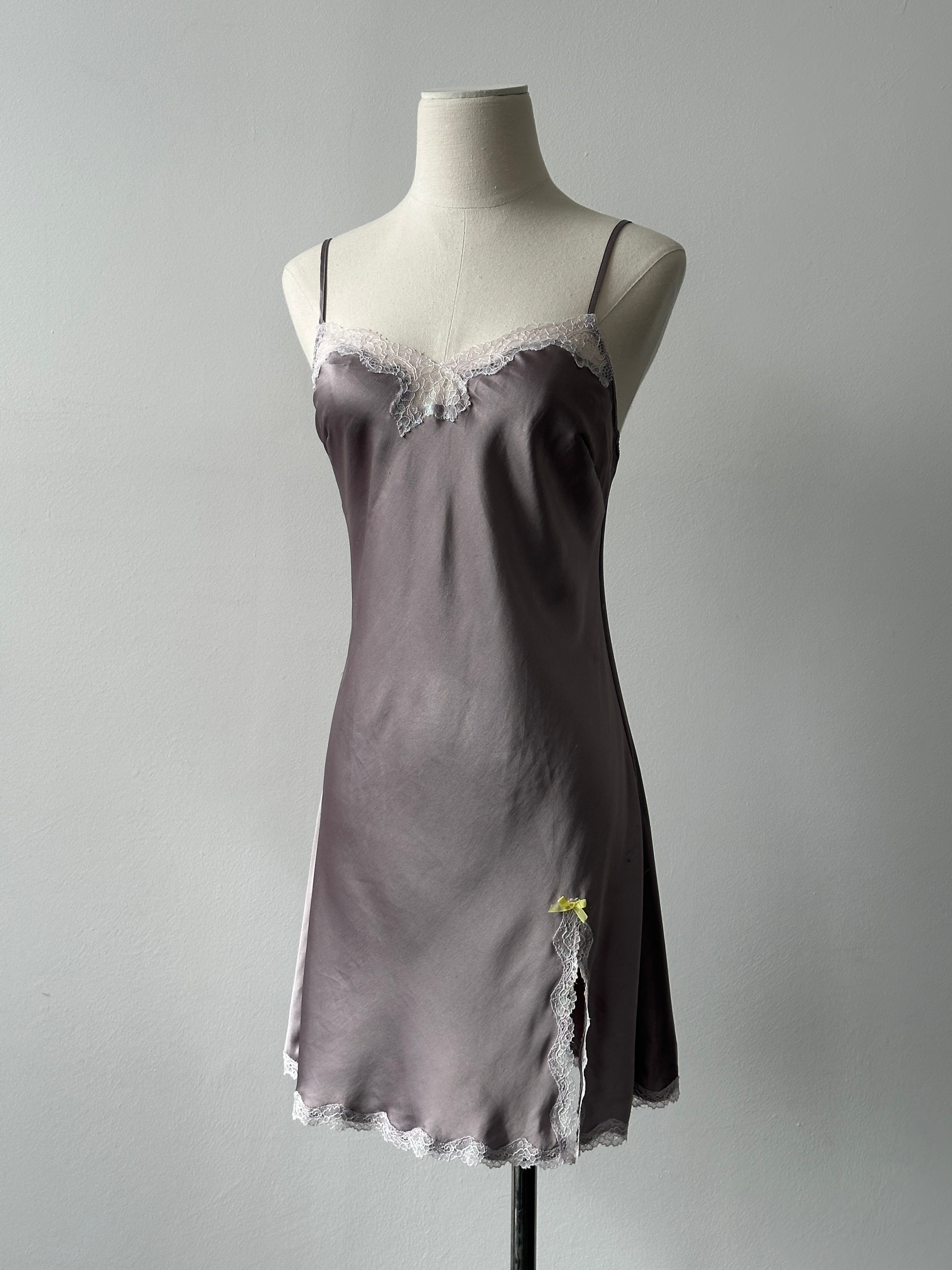 Victoria Secret 2000s Sleeveless Lace Mini Slip Dress - XS-S