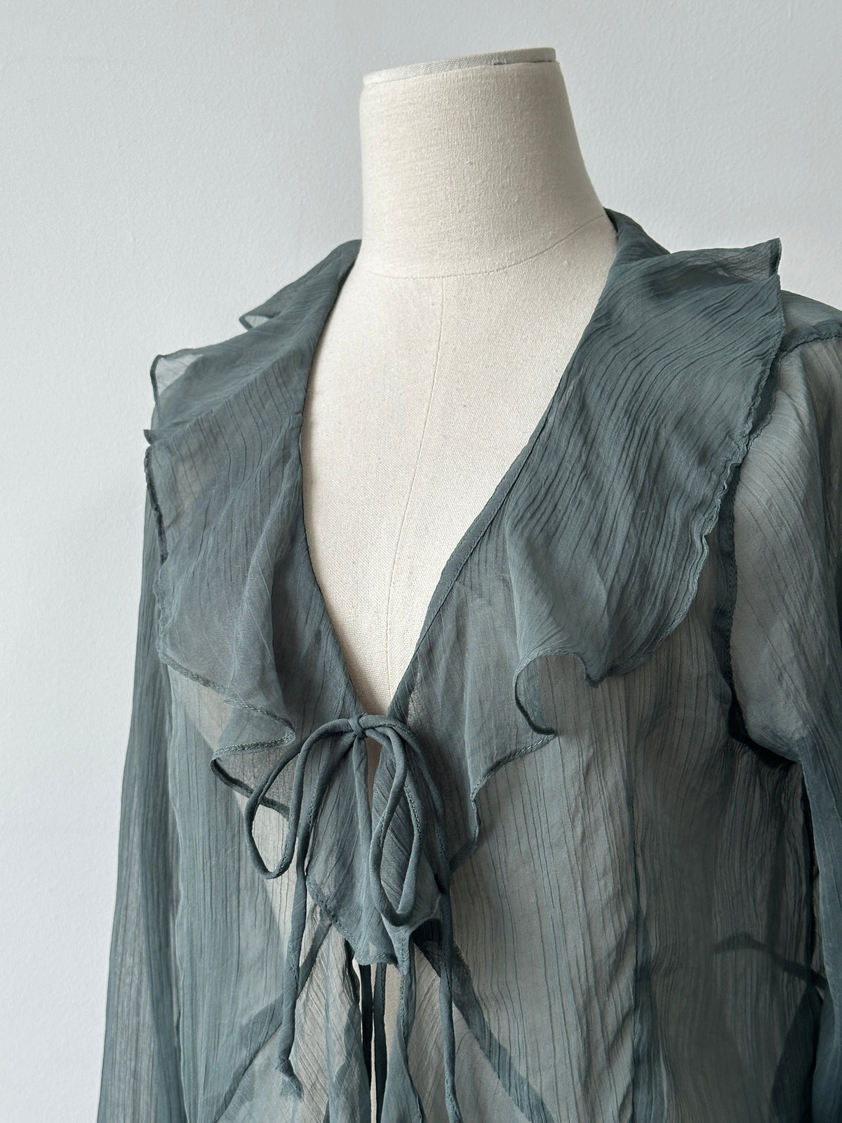Vintage 2000s Sheer Tie Front Ruffle Top - M