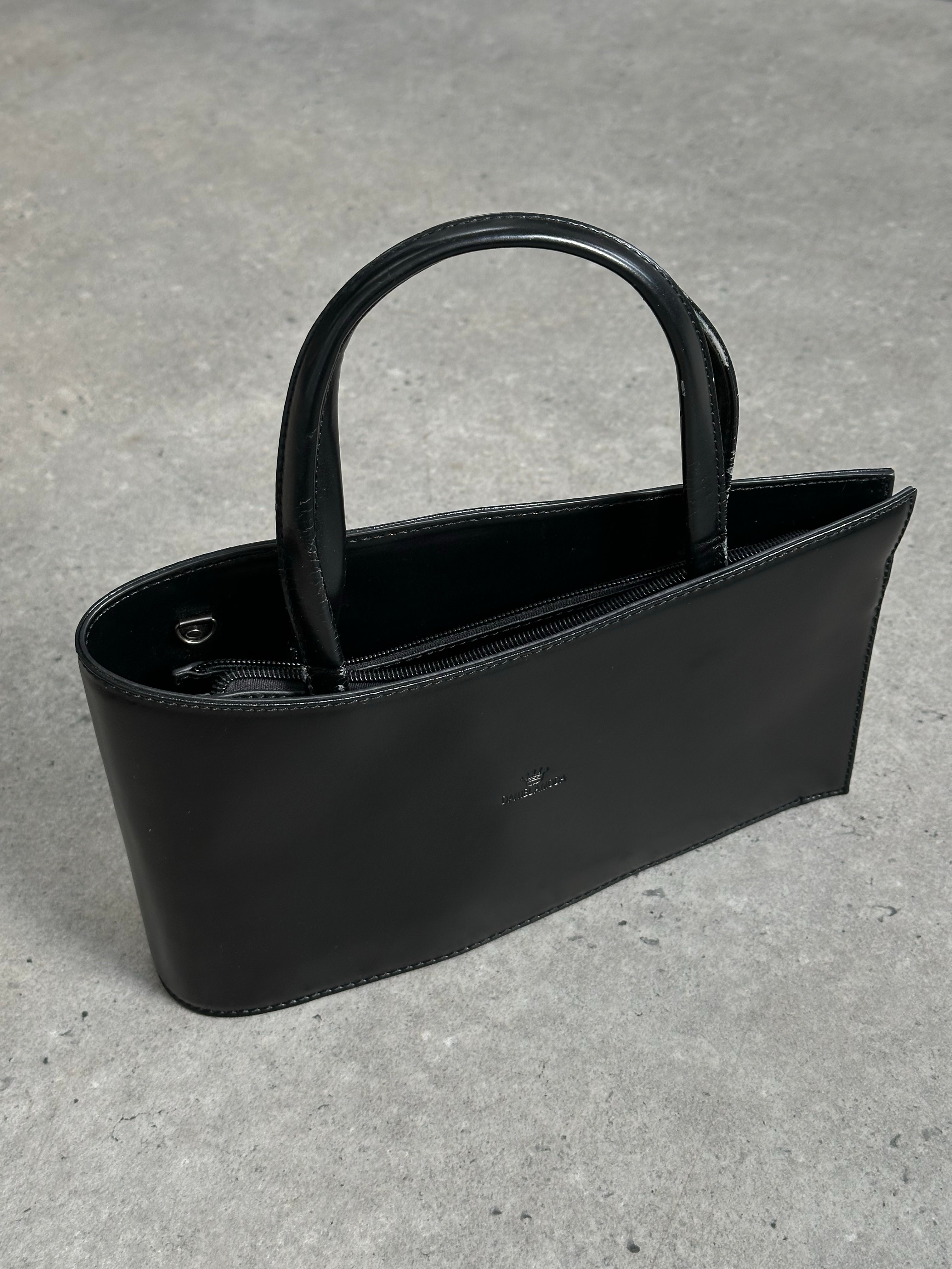 Italian Vintage 2000s Curved Leather Hand Bag