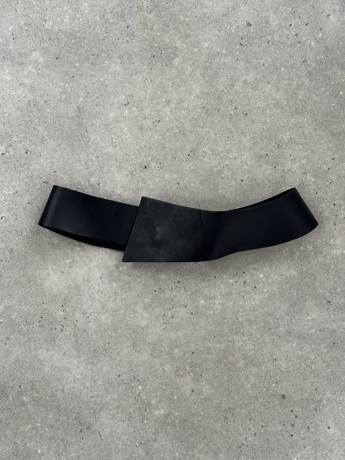 Vintage 1990s Calf Leather Chunky Minimal Belt - W34