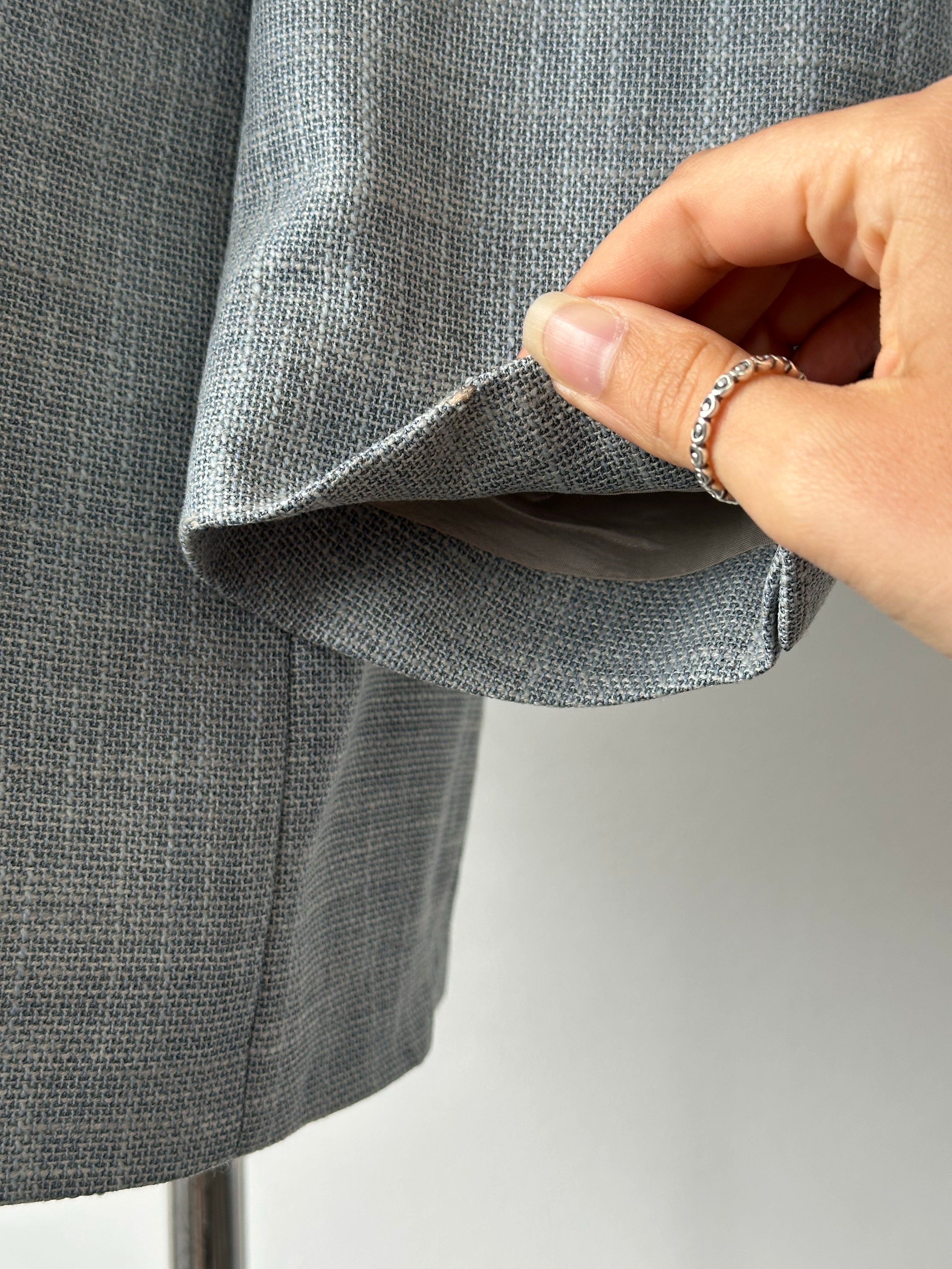 Loro Piana Rene Lezard 1990s single-breasted blazer in size L/XL, tailored fit, with classic lapels and button closure.