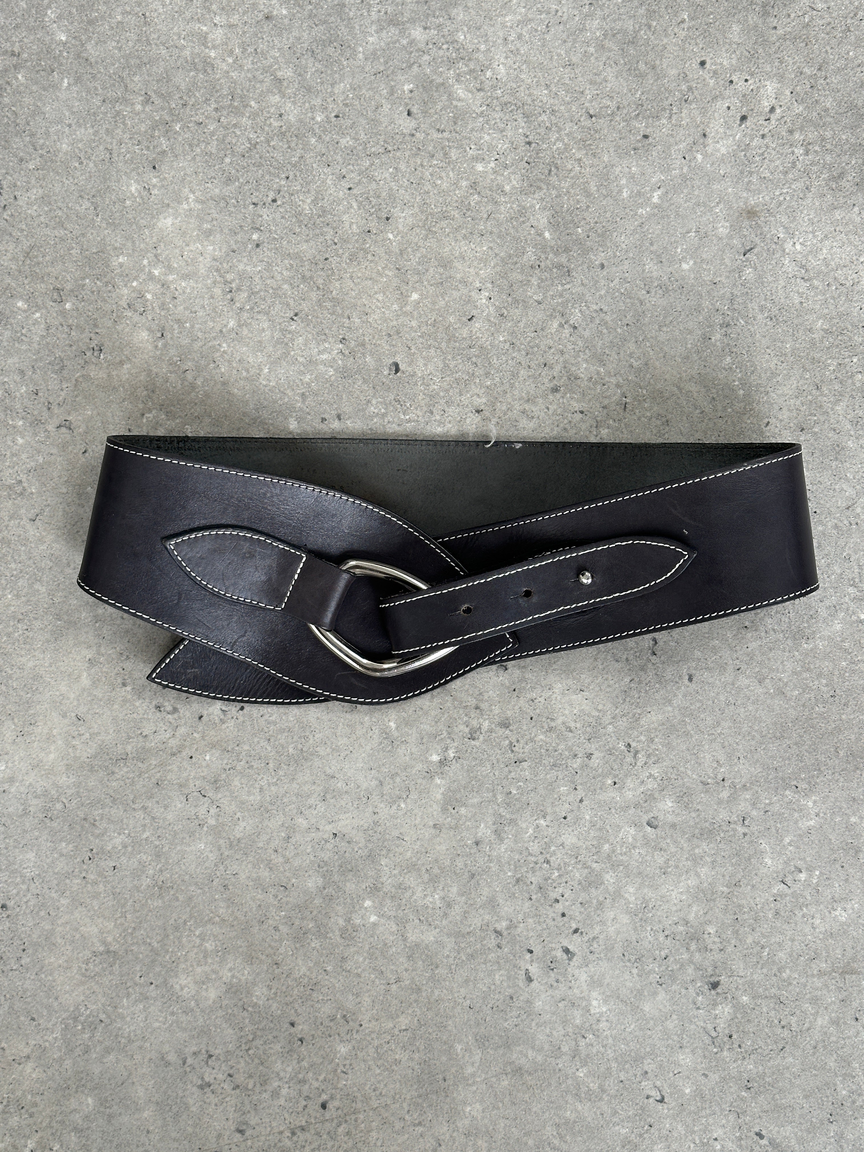 British Vintage 1990s Leather Chunky Belt - W28-30
