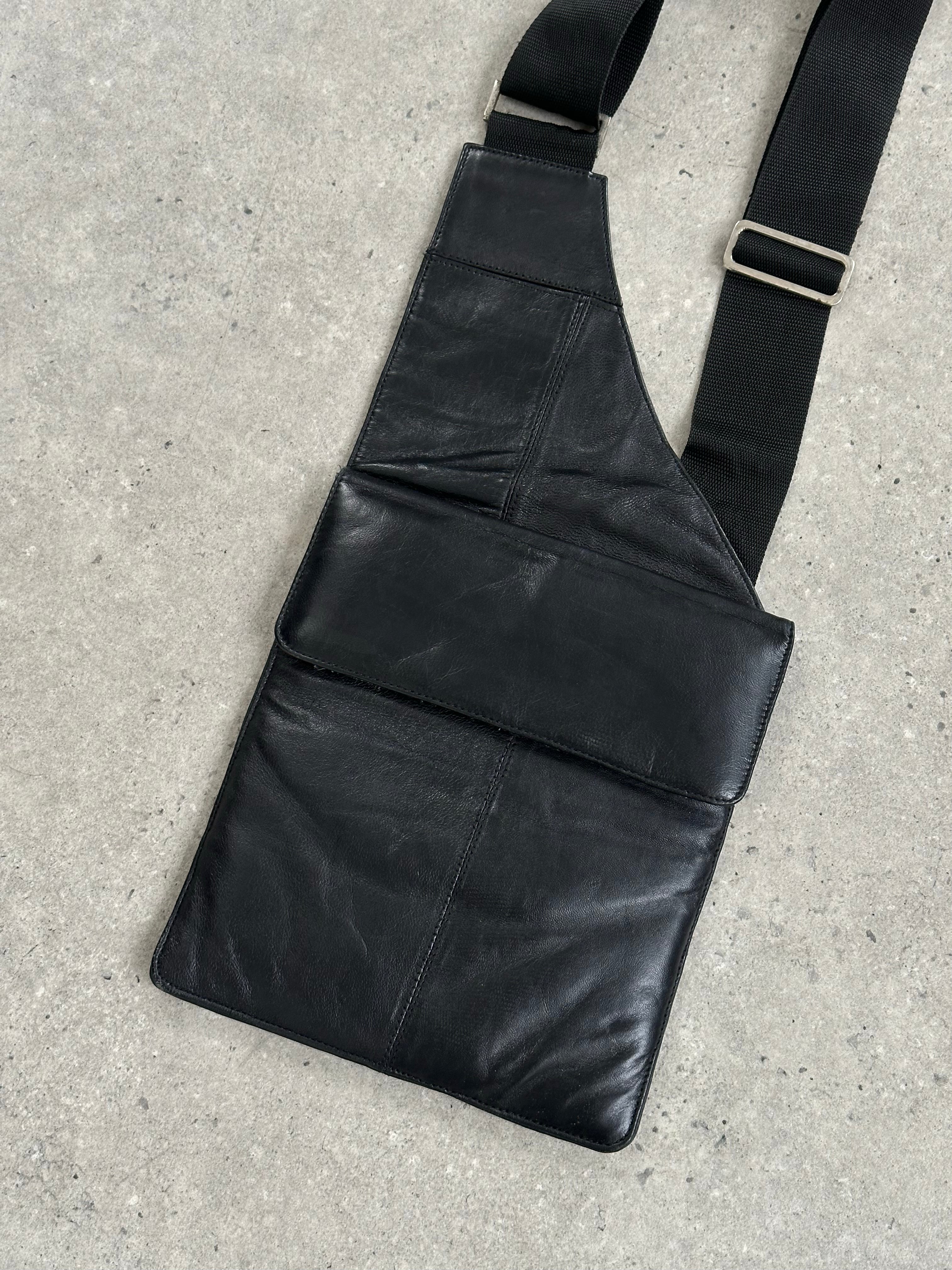 Vintage 1990s Flat Leather Crossbody Bag