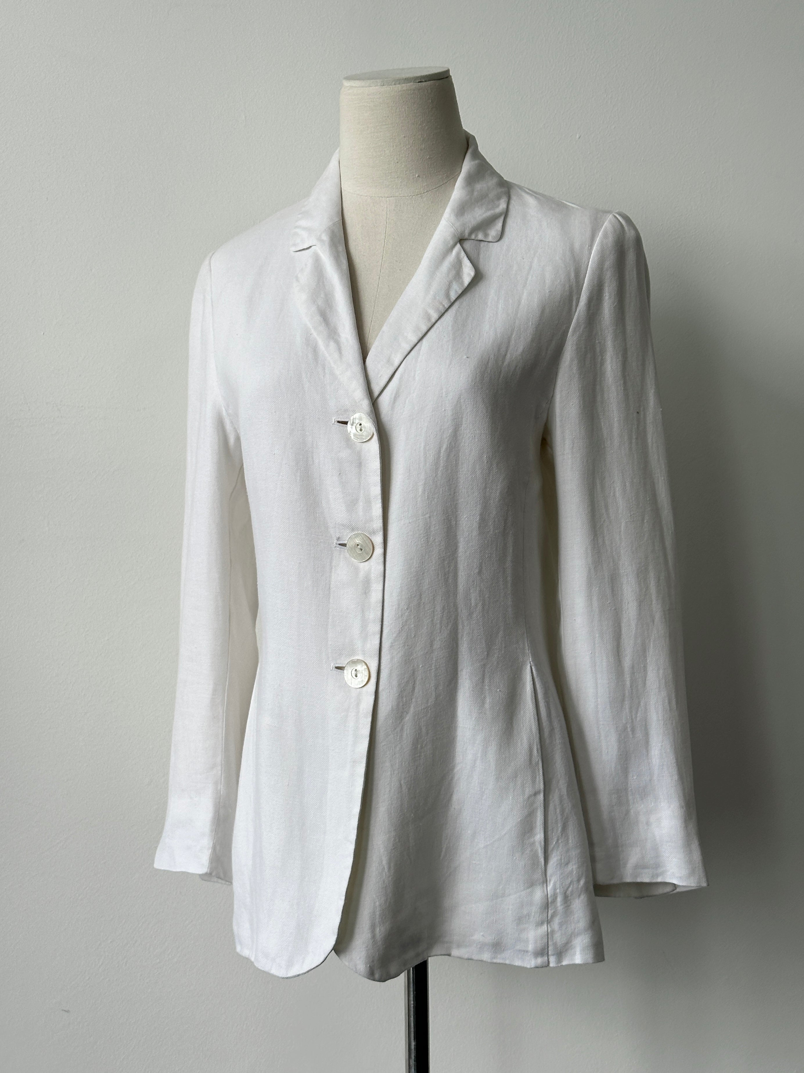 Max Mara 1990s pure linen single-breasted jacket in size S, shown with lapels and tailored fit, light neutral color.