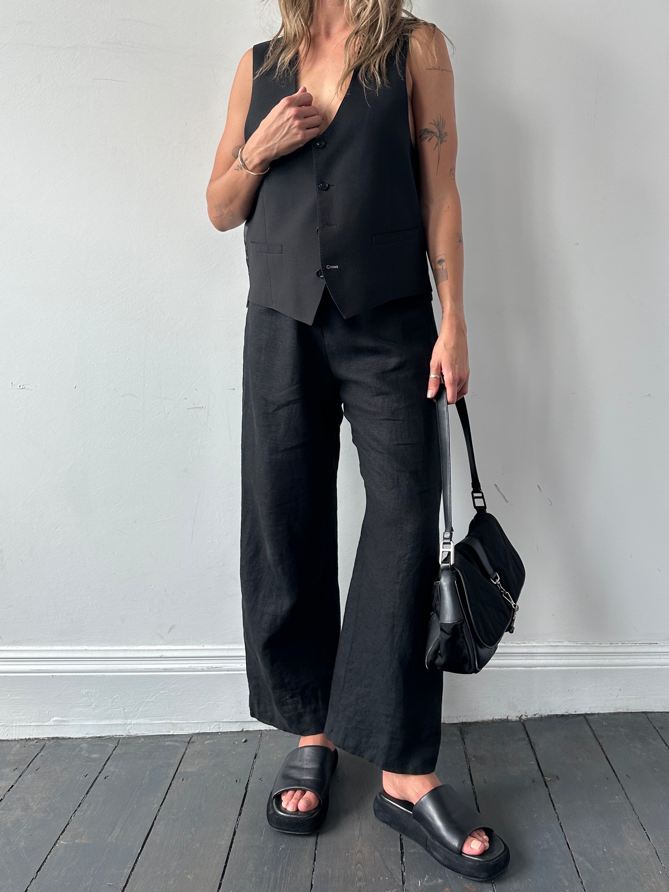 Vintage tailored single-breasted waistcoat coat in M/L size, featuring classic design, button details, and a refined vintage style.
