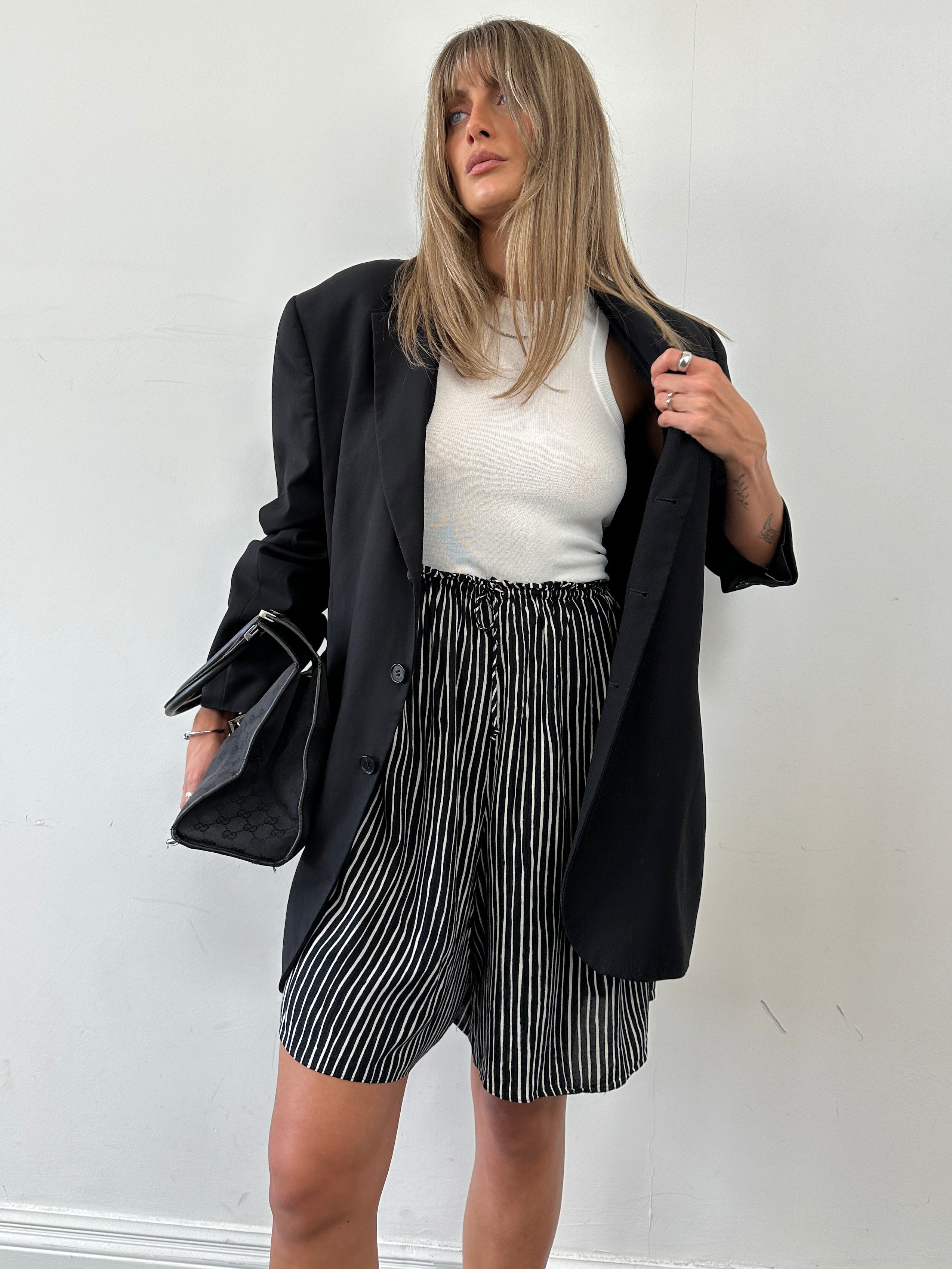 St Michael drawstring wide-leg striped shorts in M/L size, featuring a casual fit and bold striped pattern.