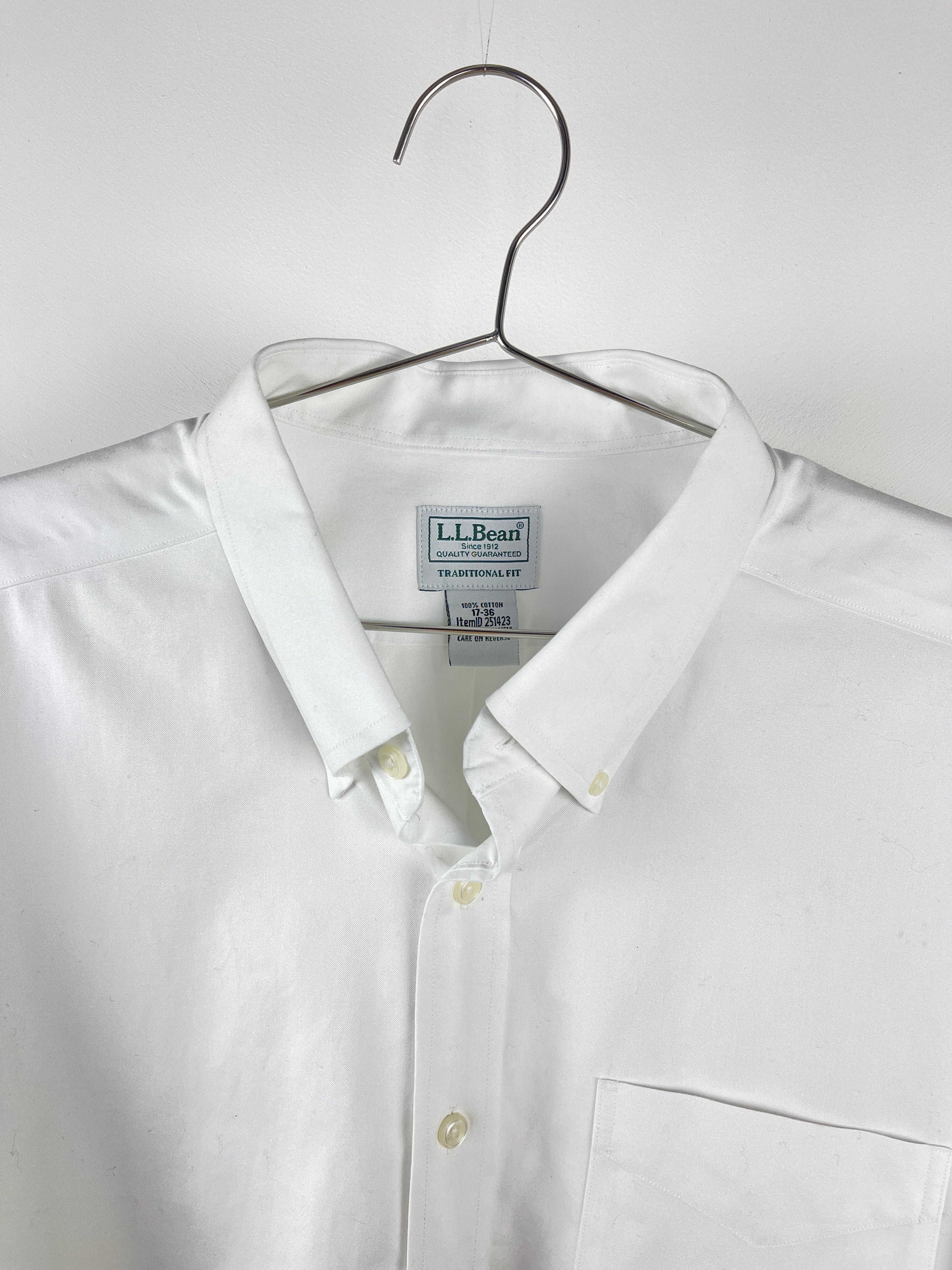 L.L.Bean oversized cotton shirt in 2XL, showing a relaxed fit with long sleeves and a classic collar, displayed on a hanger.