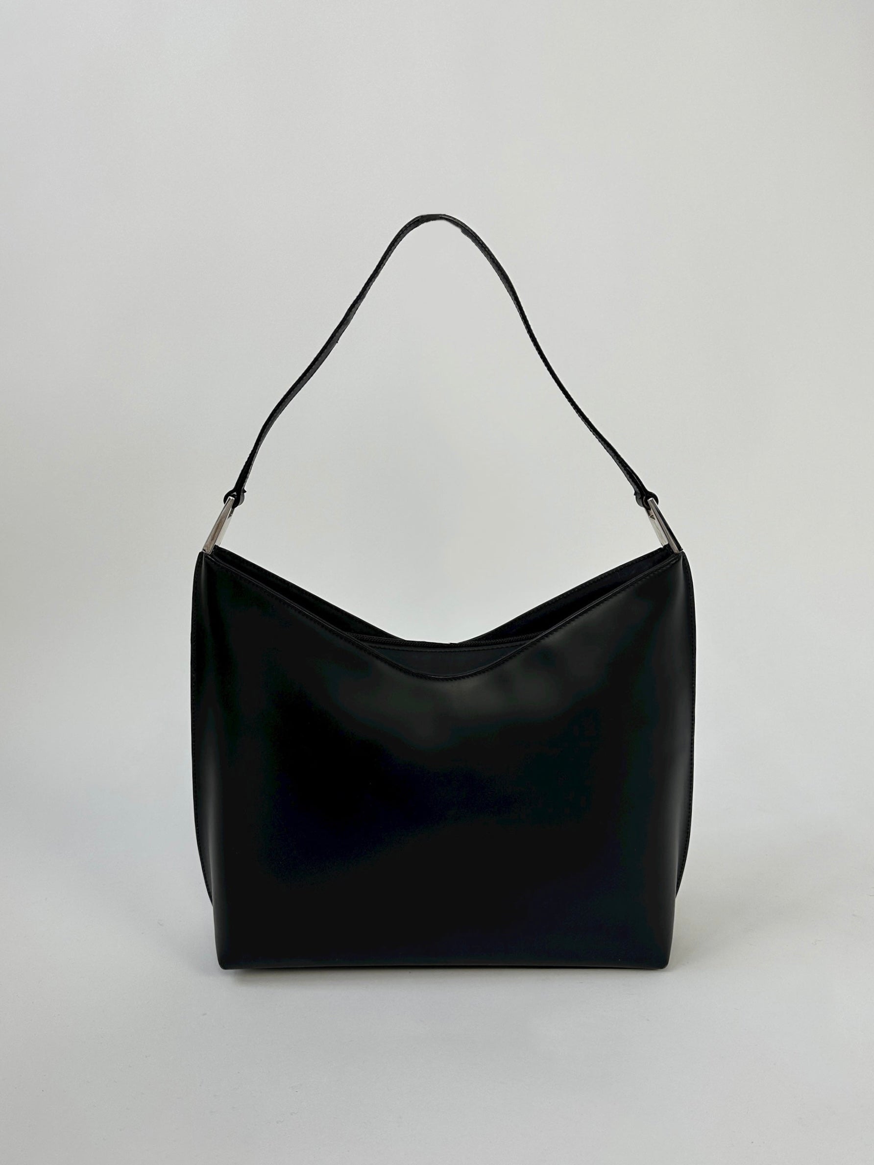 Gucci Angular Leather Shoulder Bag - SYLK