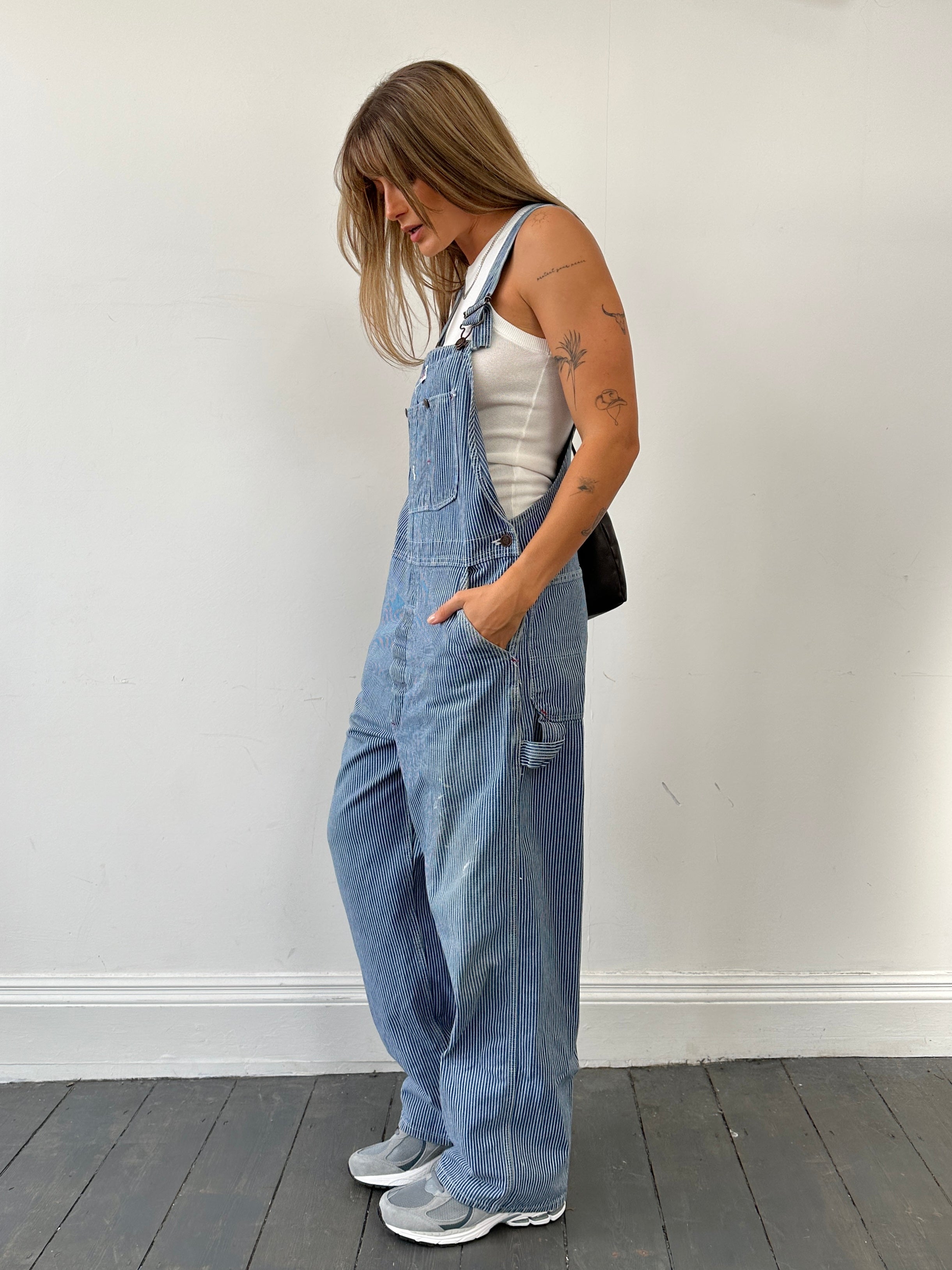 Dickies pinstripe pure cotton dungarees in size M/L, featuring adjustable straps and front pockets, casual workwear style.