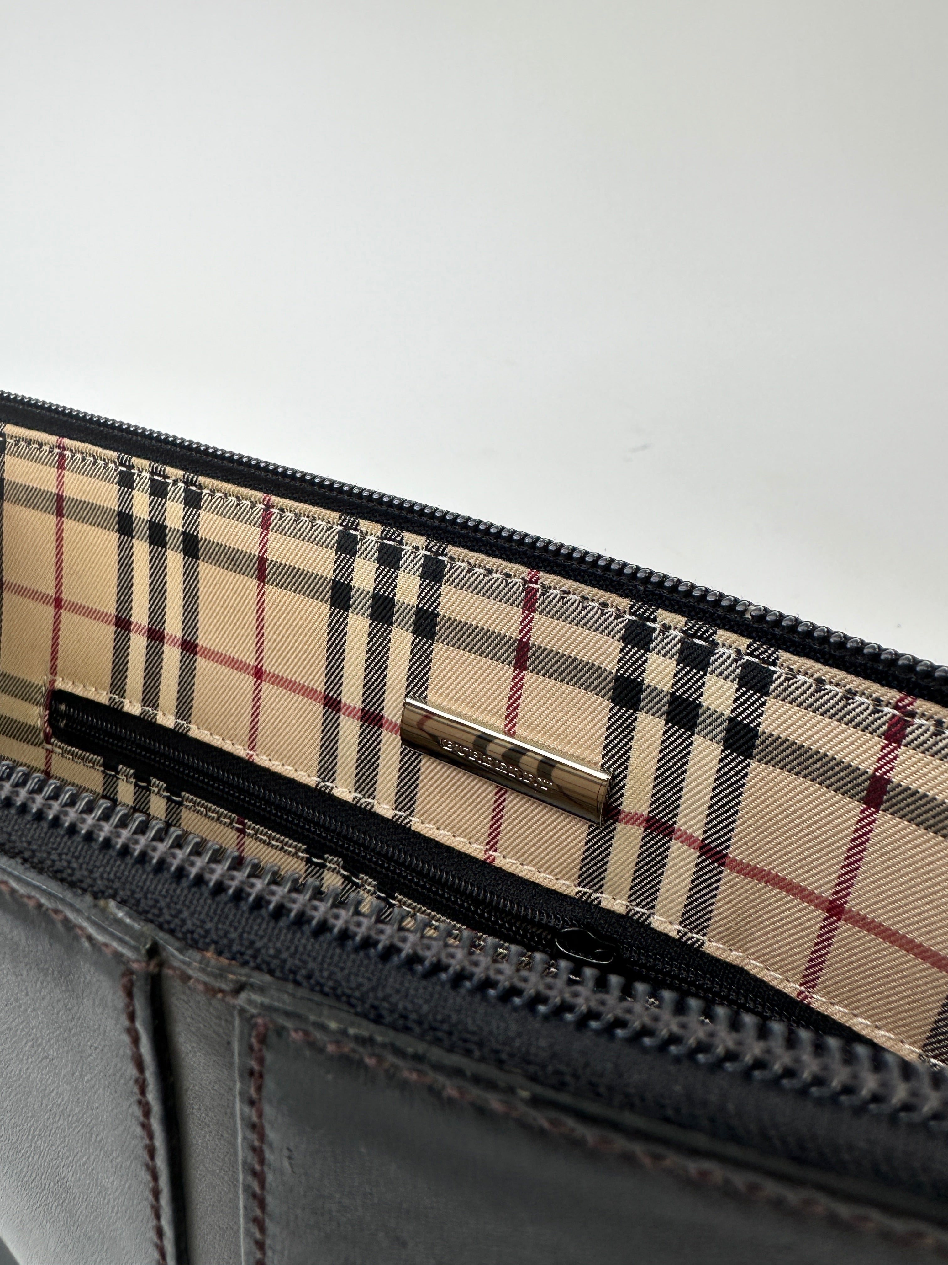 Burberry Leather Shoulder Bag - SYLK