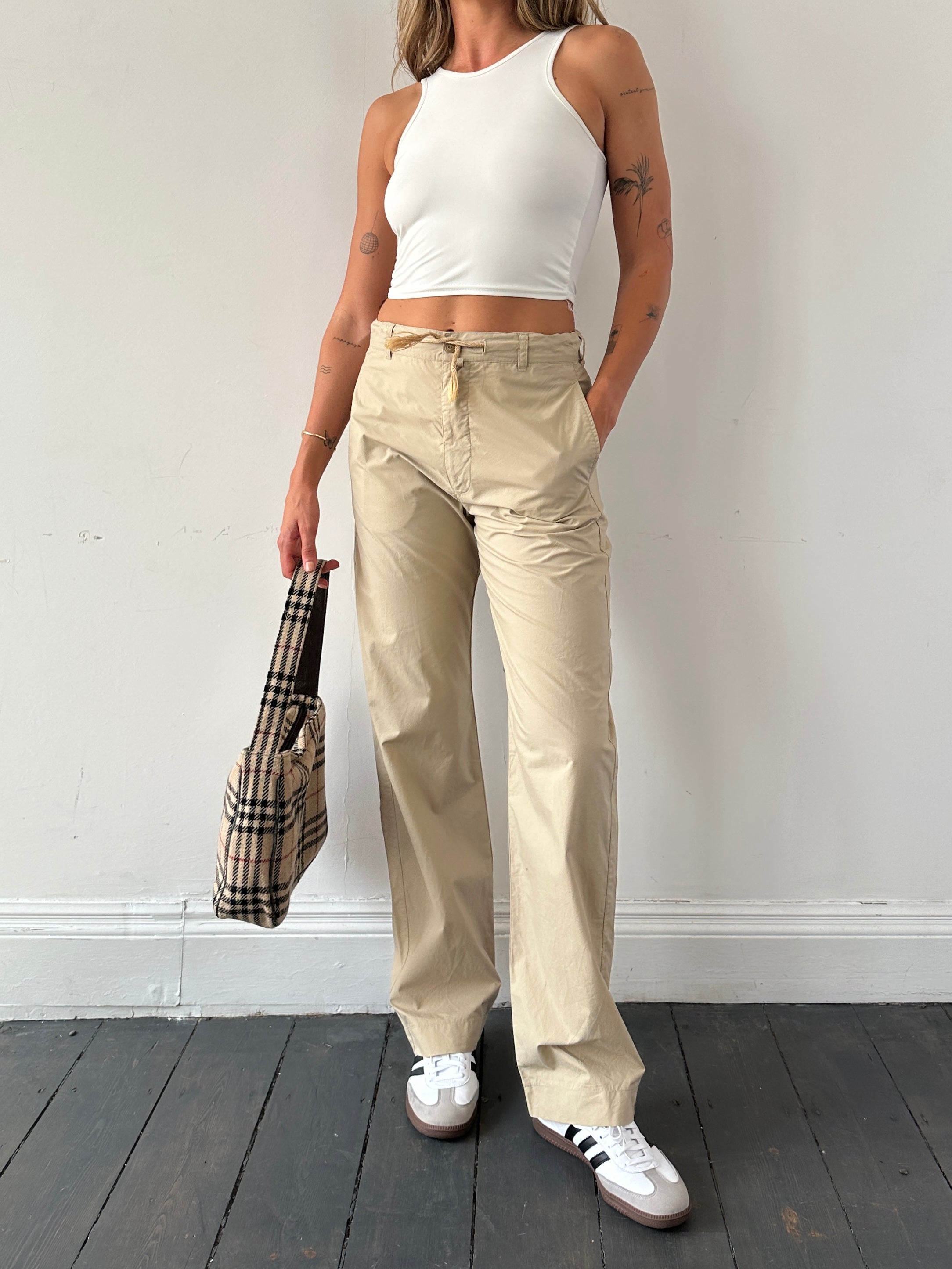 Guess cotton pull-on straight leg trousers in W29 laid flat, showcasing their classic design and comfortable fit.