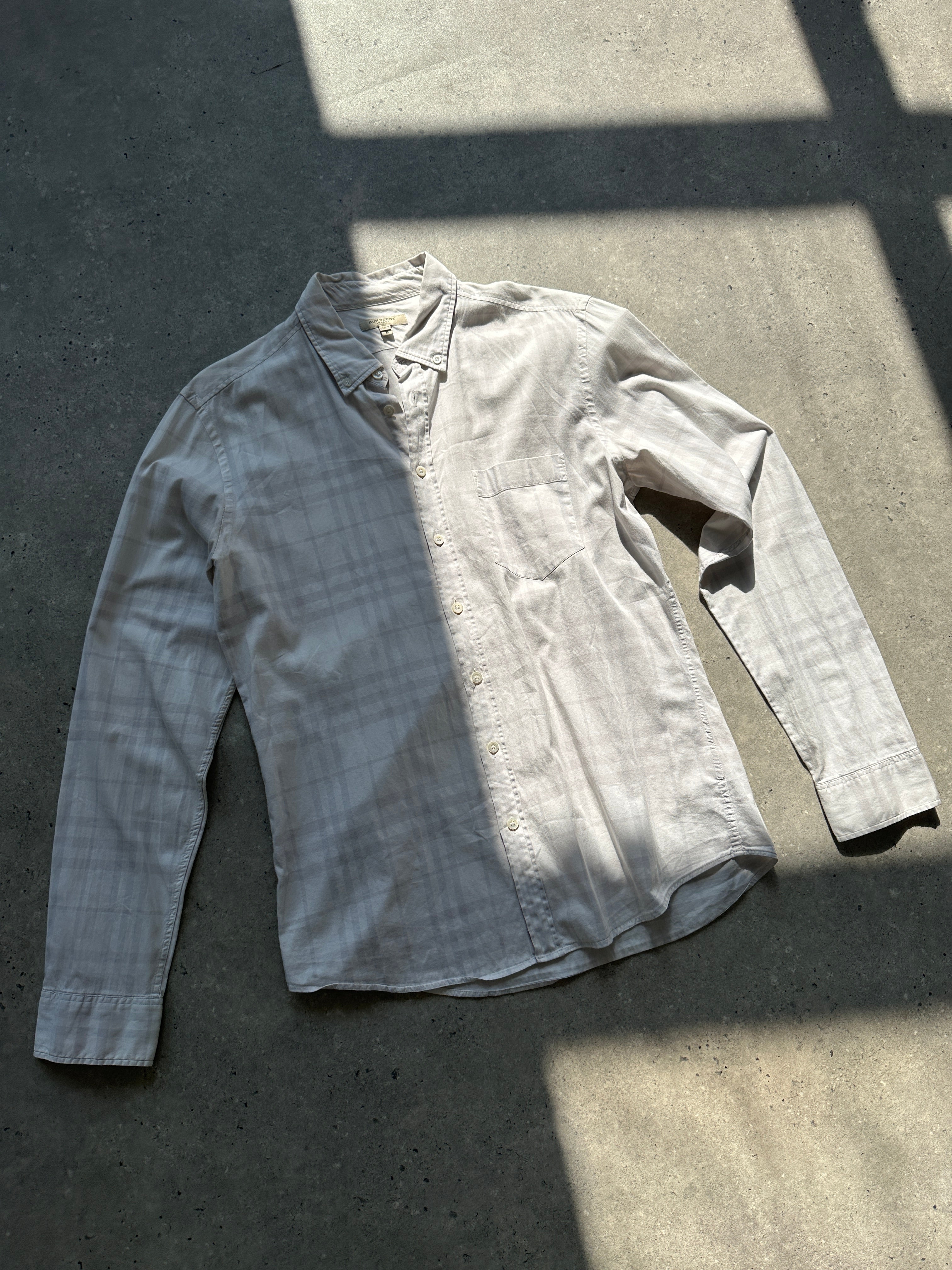 Burberry London Check cotton shirt in S/M size, featuring classic plaid pattern, long sleeves, and button-up front.