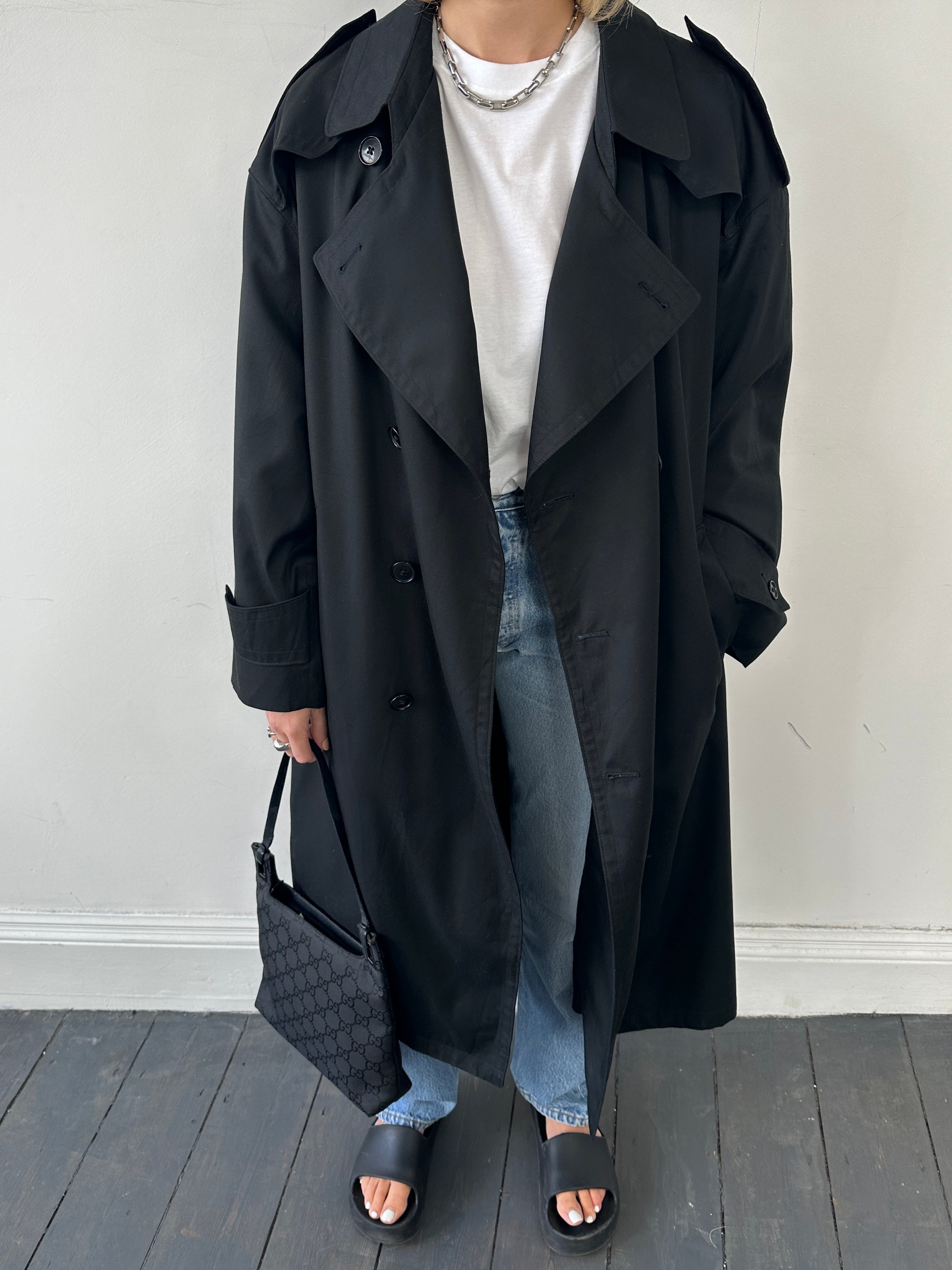 Christian Dior Monsieur double-breasted trench coat in beige, tailored fit with classic lapels and storm flaps.