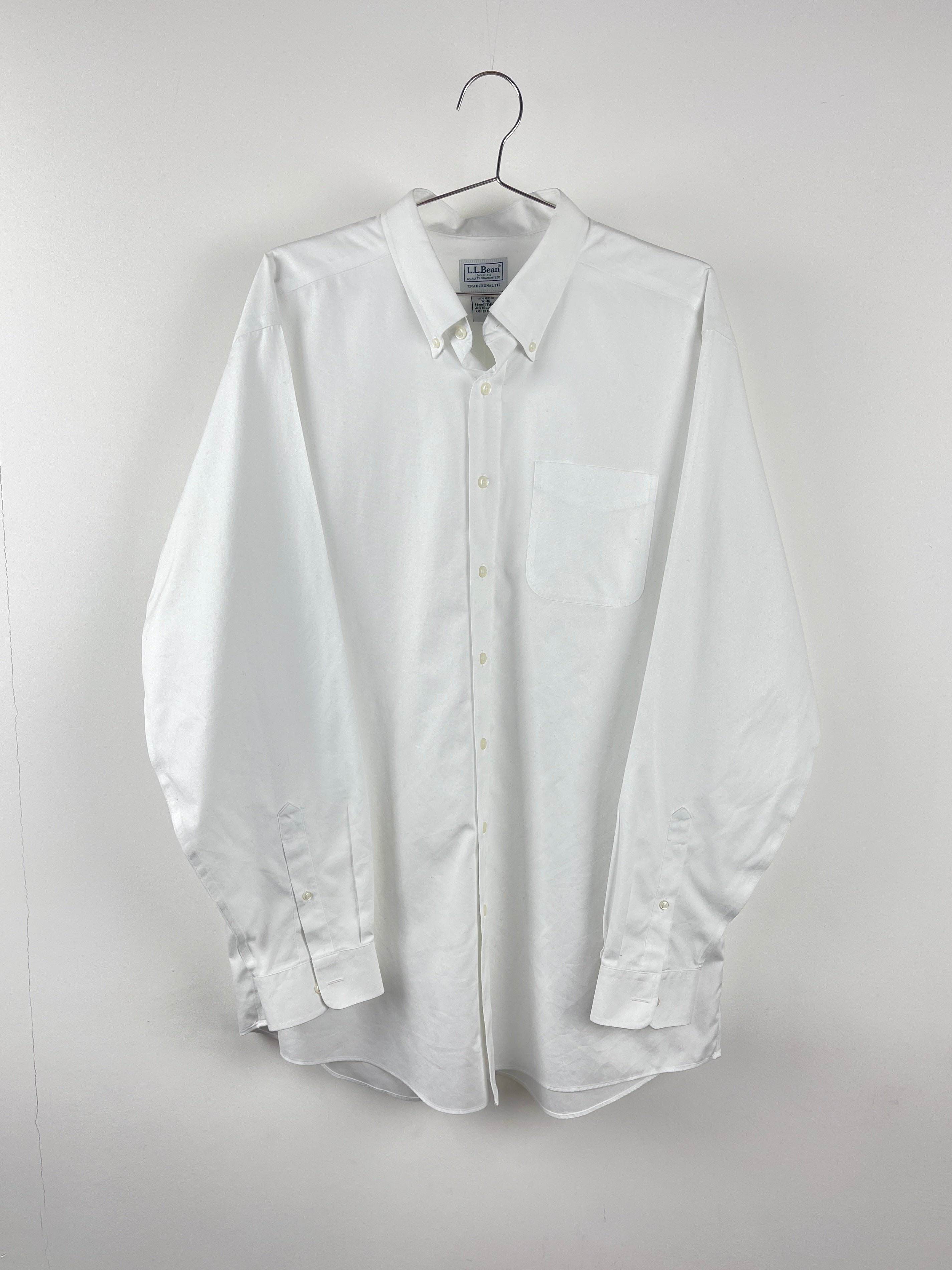 L.L.Bean oversized cotton shirt in 2XL, light blue with long sleeves and classic collar, displayed on a hanger.