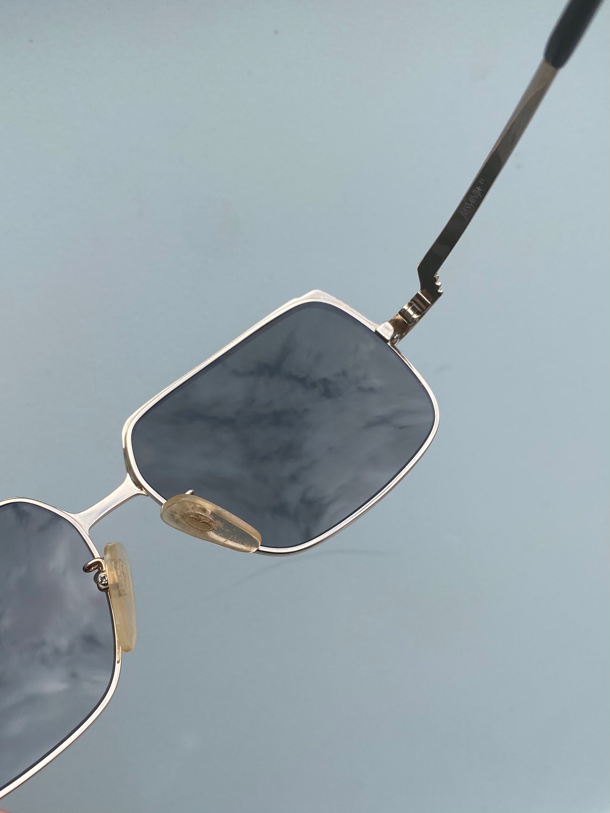 Yves Saint Laurent Oversized Sunglasses - SYLK