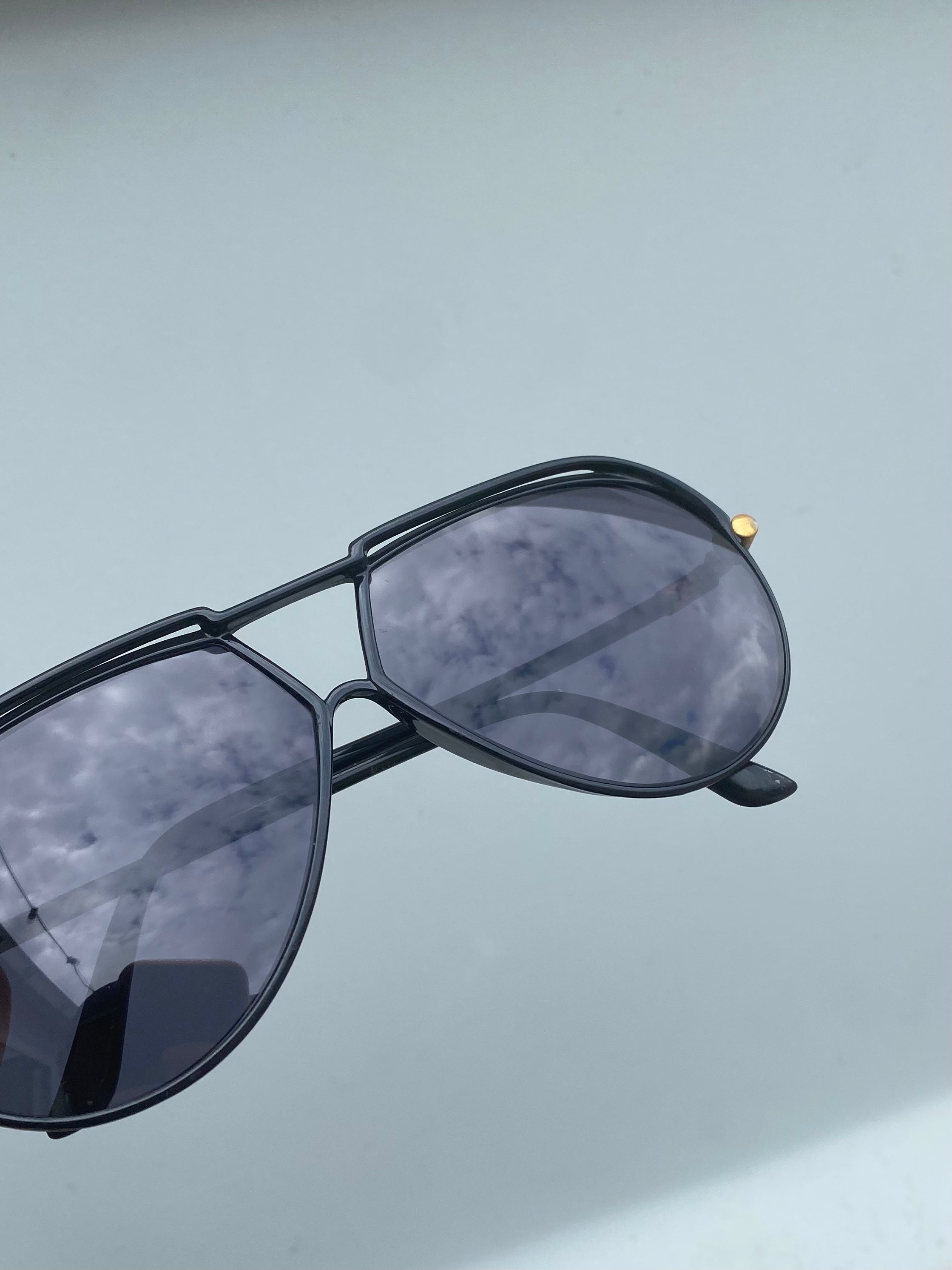 Yves Saint Laurent Aviator Sunglasses - SYLK