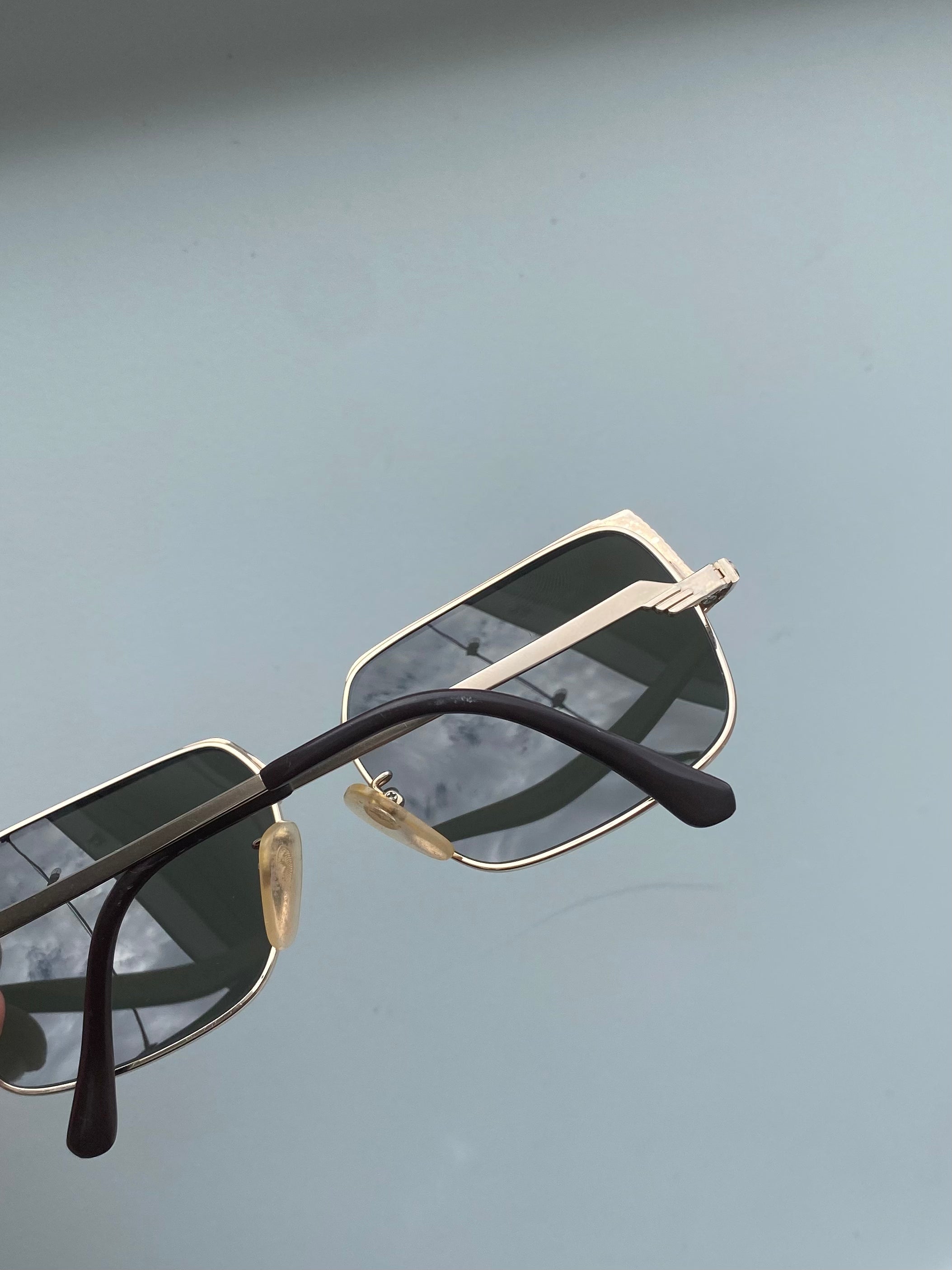 Yves Saint Laurent Oversized Sunglasses - SYLK