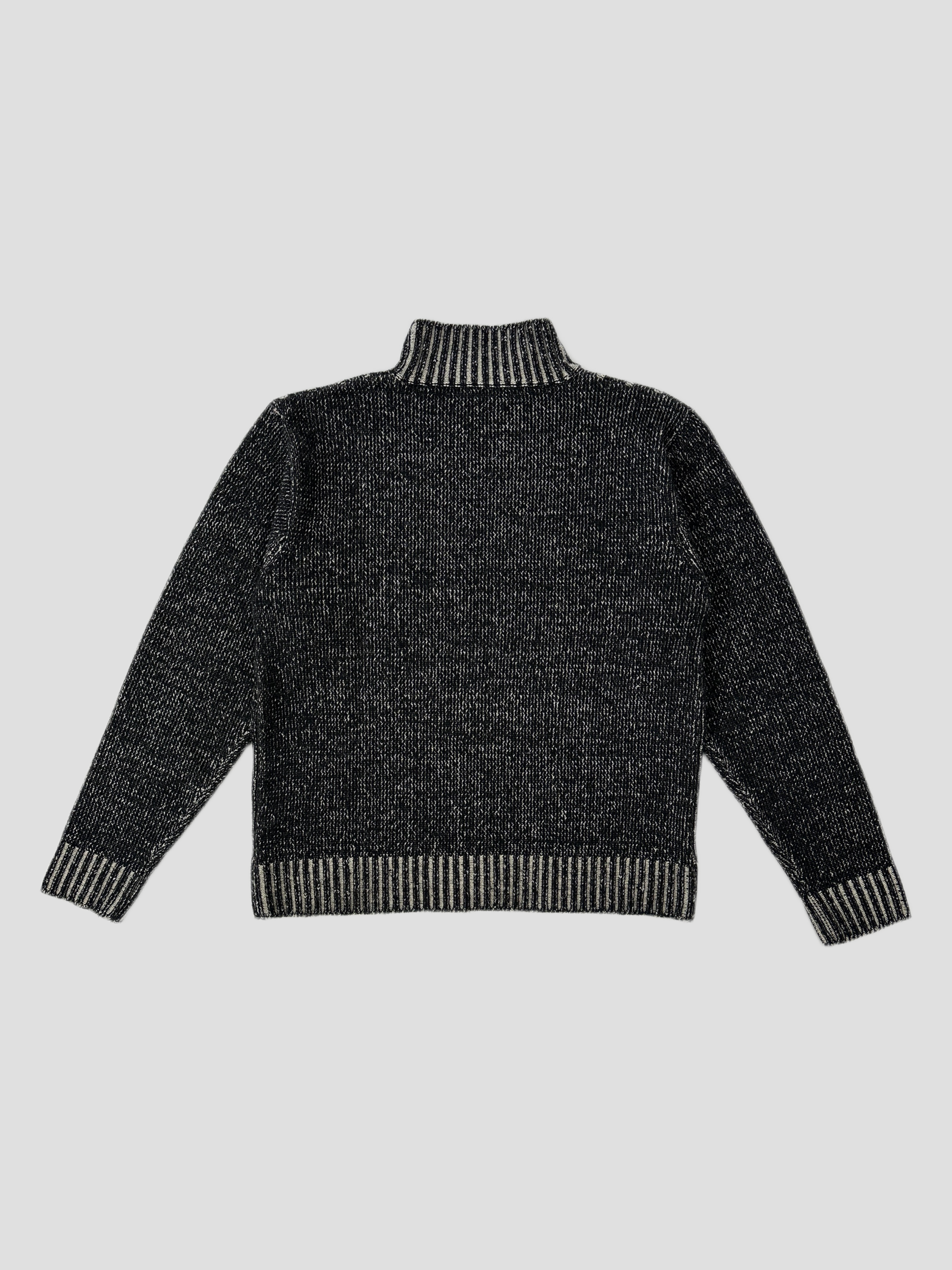 Vintage wool turtleneck jumper with spellout design in size M/L, featuring a cozy, classic turtle neck style.