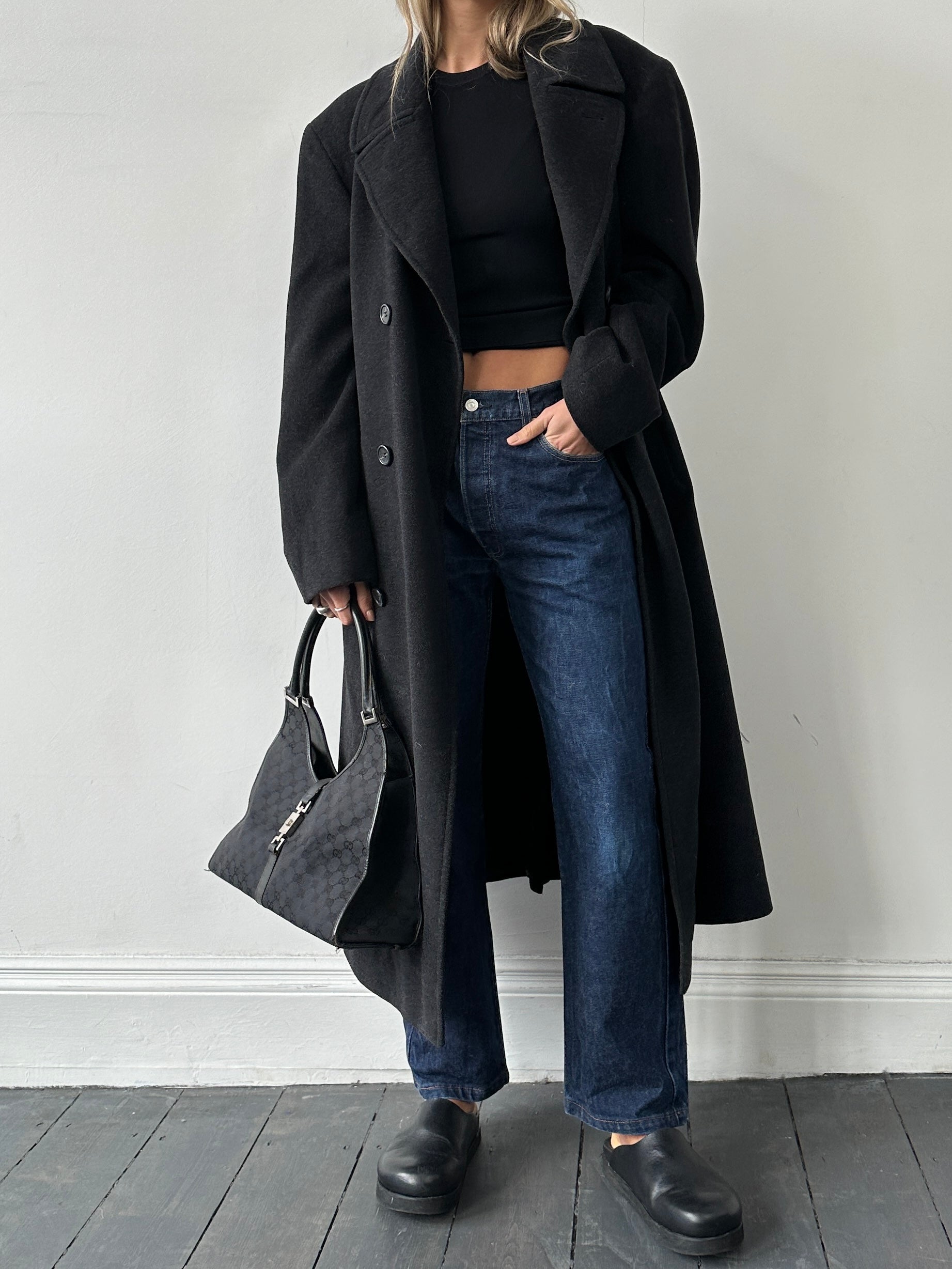 Hugo Boss belted virgin wool coat in XL, stylish winter coat with a classic design and tailored fit, shown on a mannequin.