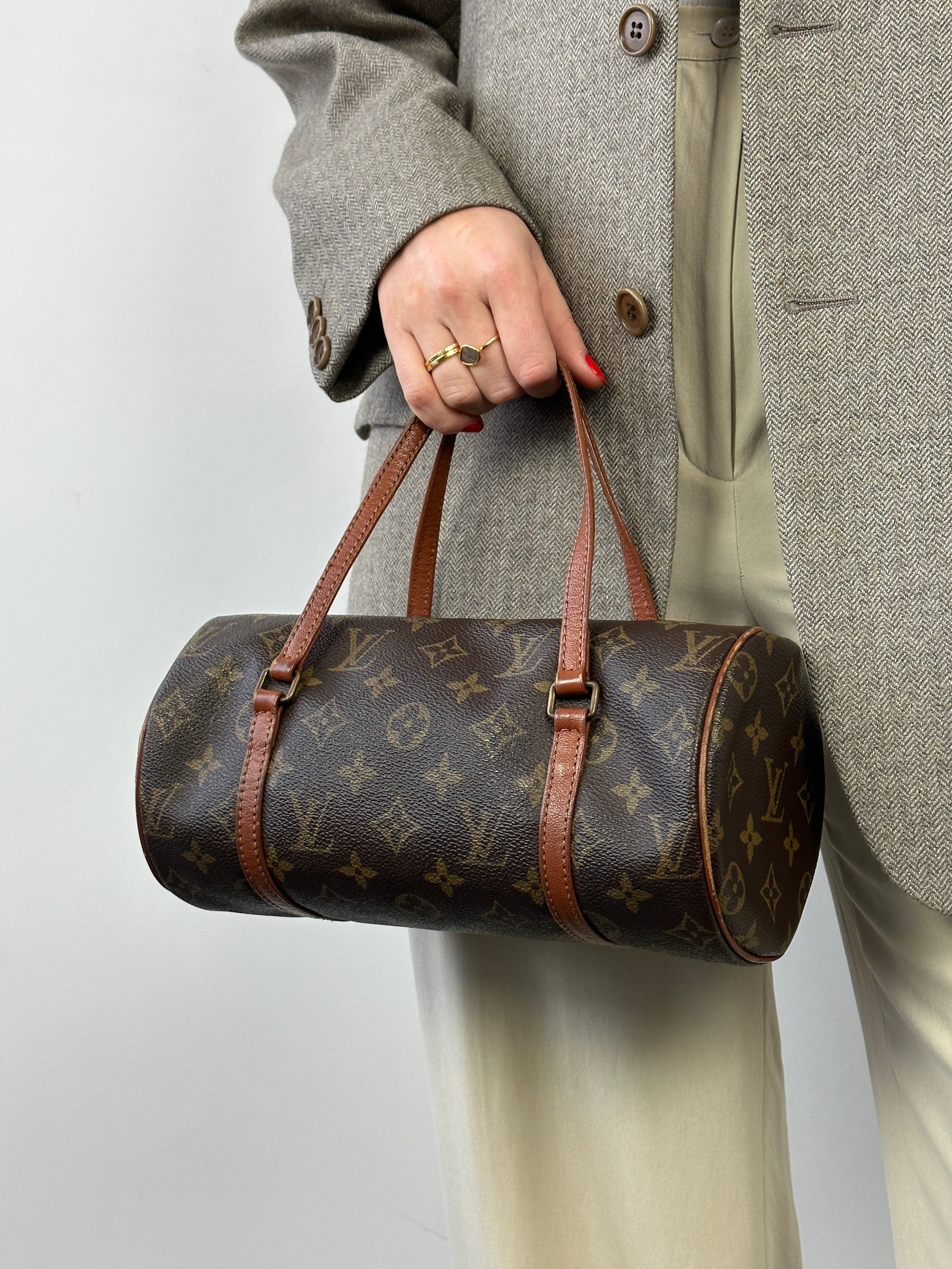 Louis Vuitton 1986 Papillon 26 Monogram Hand Bag in brown leather featuring the classic LV monogram pattern.