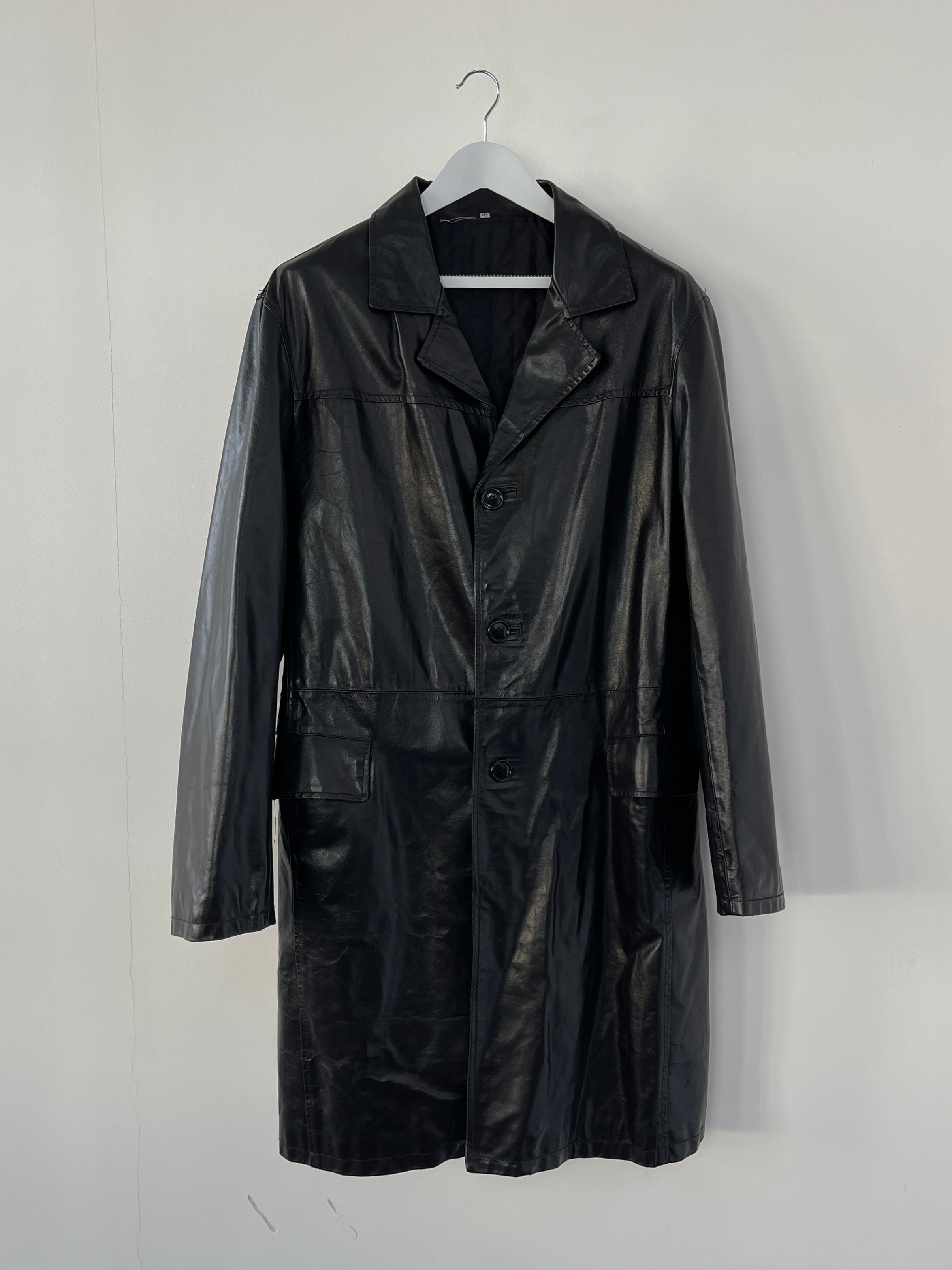 Black Italian Vintage Leather Trench Coat jacket with classic design and aged leather finish, size XL.