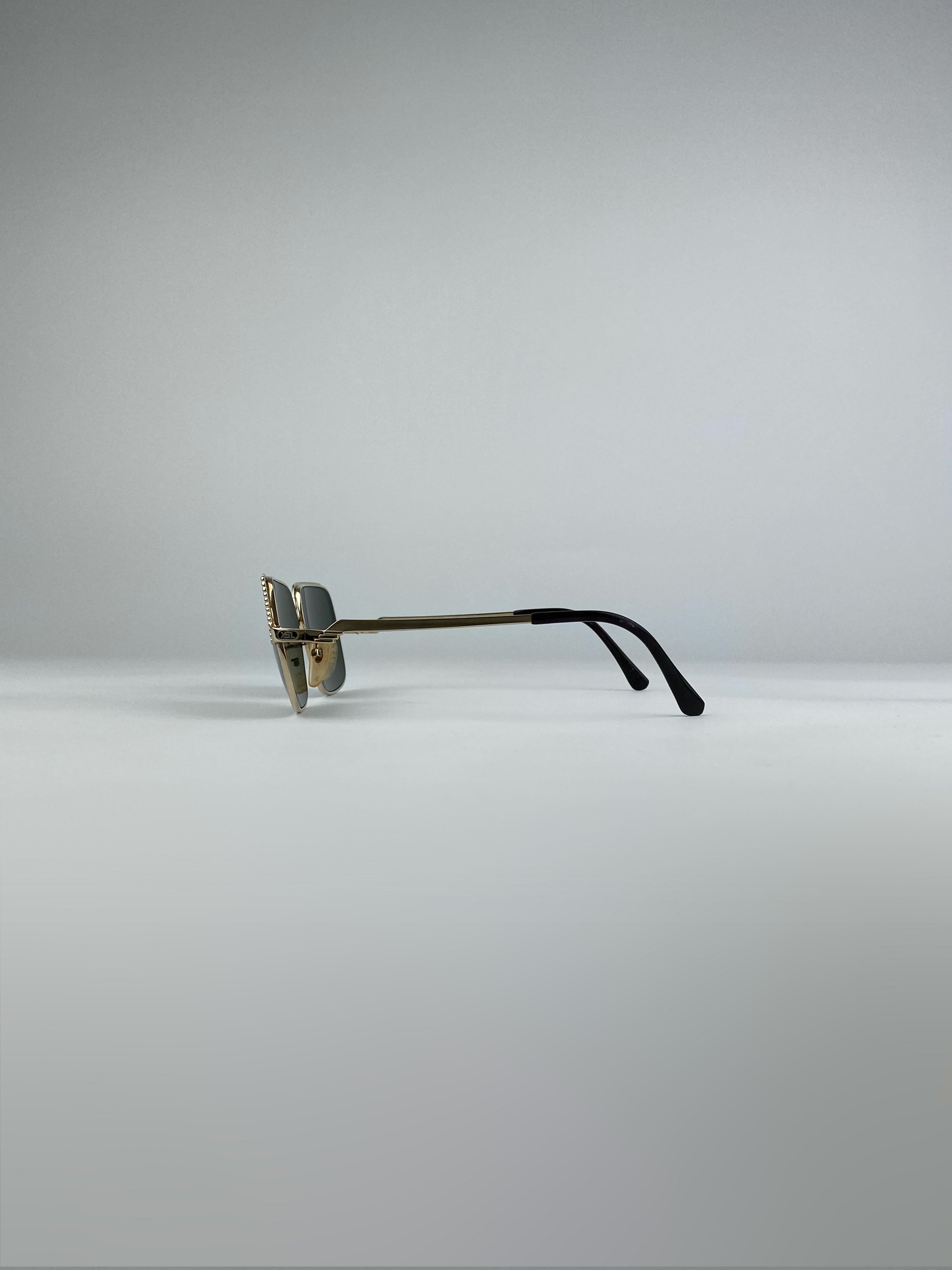 Yves Saint Laurent Oversized Sunglasses - SYLK